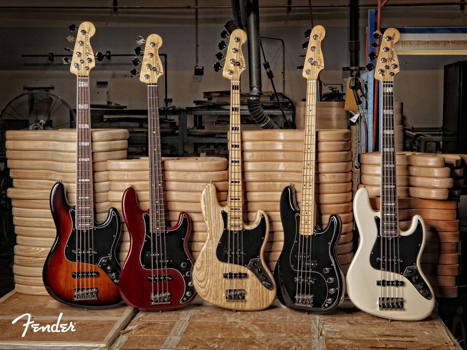 1600x1200 Fender Bass Guitars Wallpaper