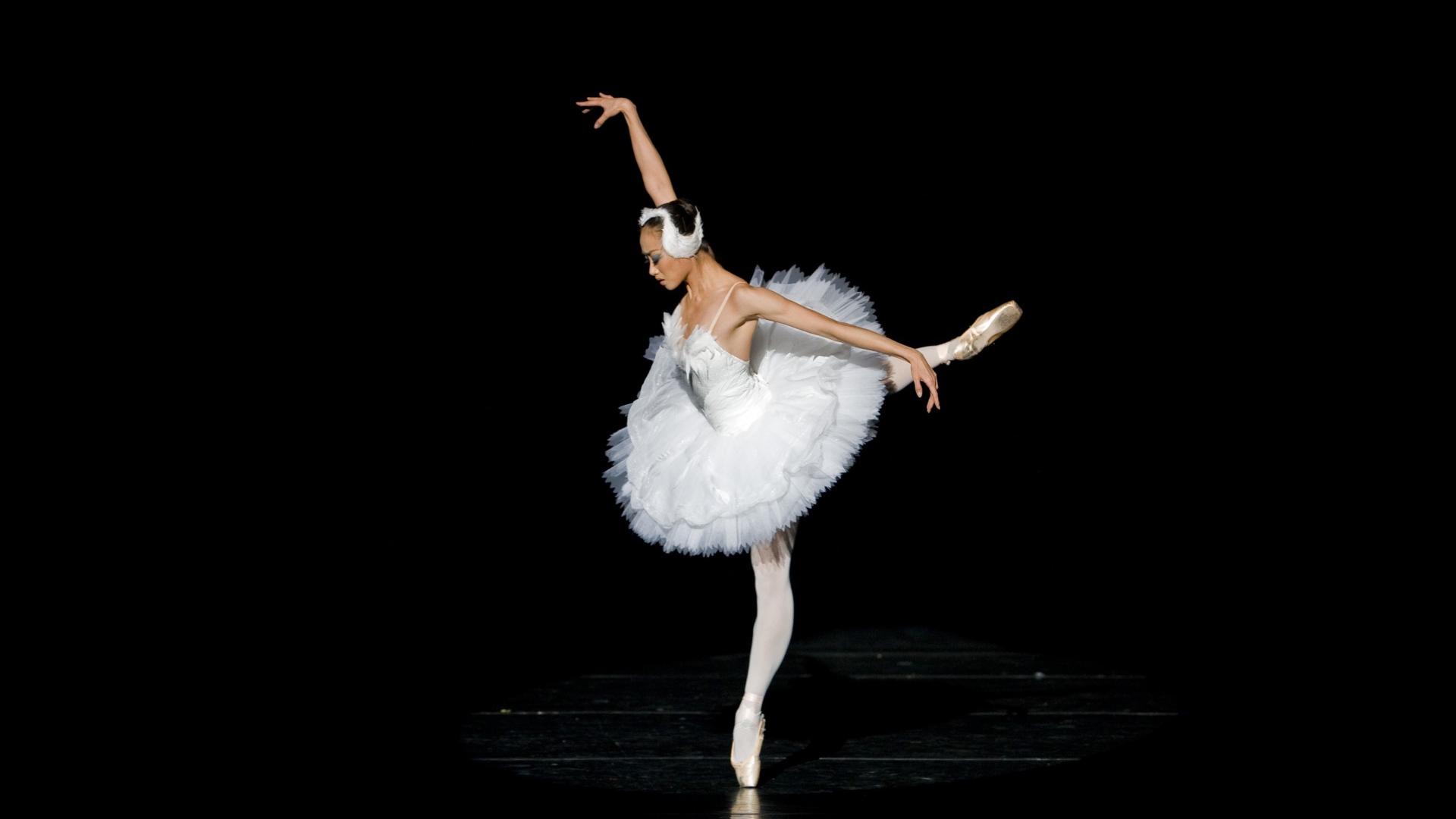 1920x1080 White swan ballerina Desktop wallpaper 1920x1080