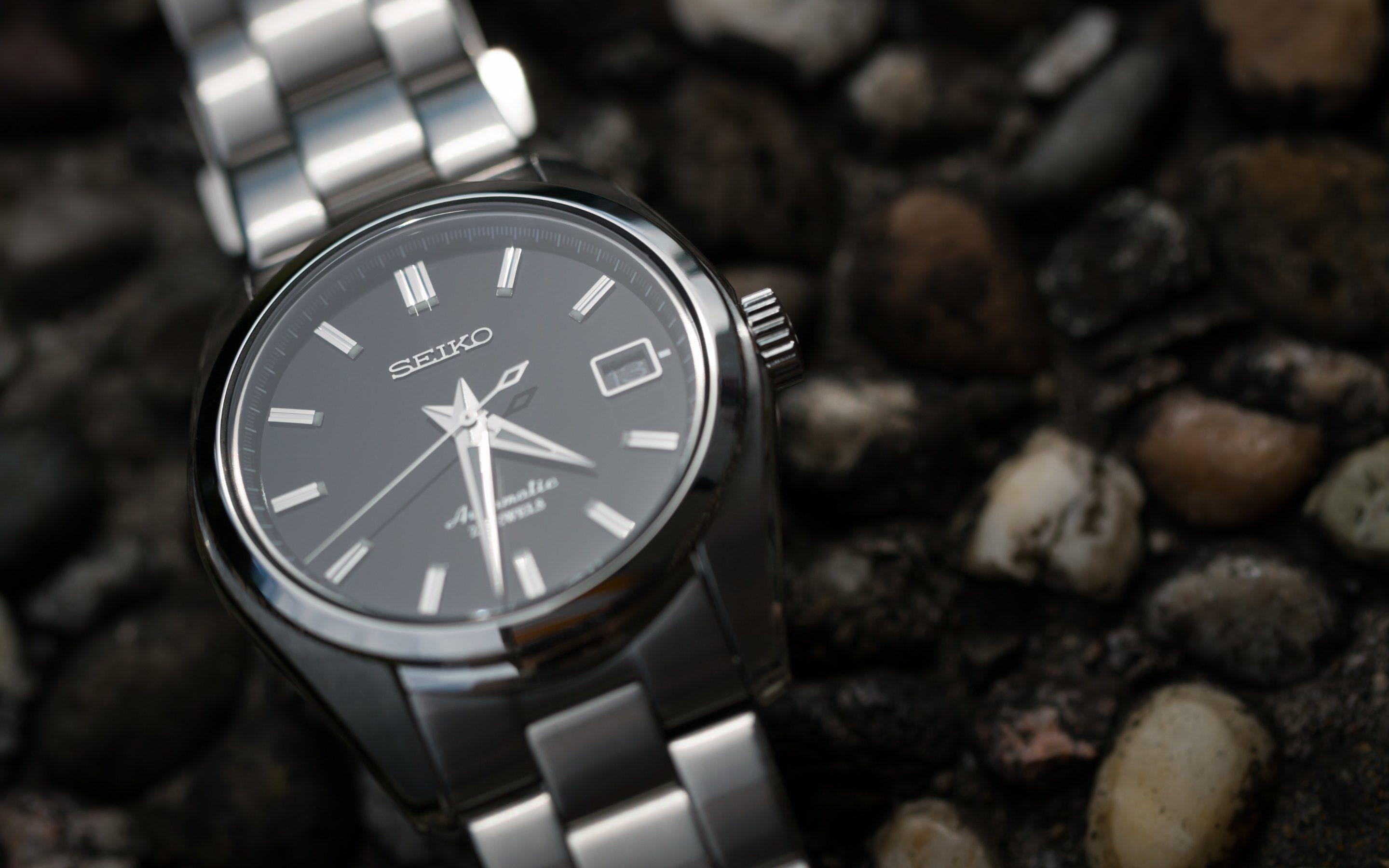 Introducing The Grand Seiko 60th Anniversary Limited Edition Professional  Diver's 600M SLGA001 Watch – WristReview.com – Featuring Watch Reviews,  Critiques, Reports & News