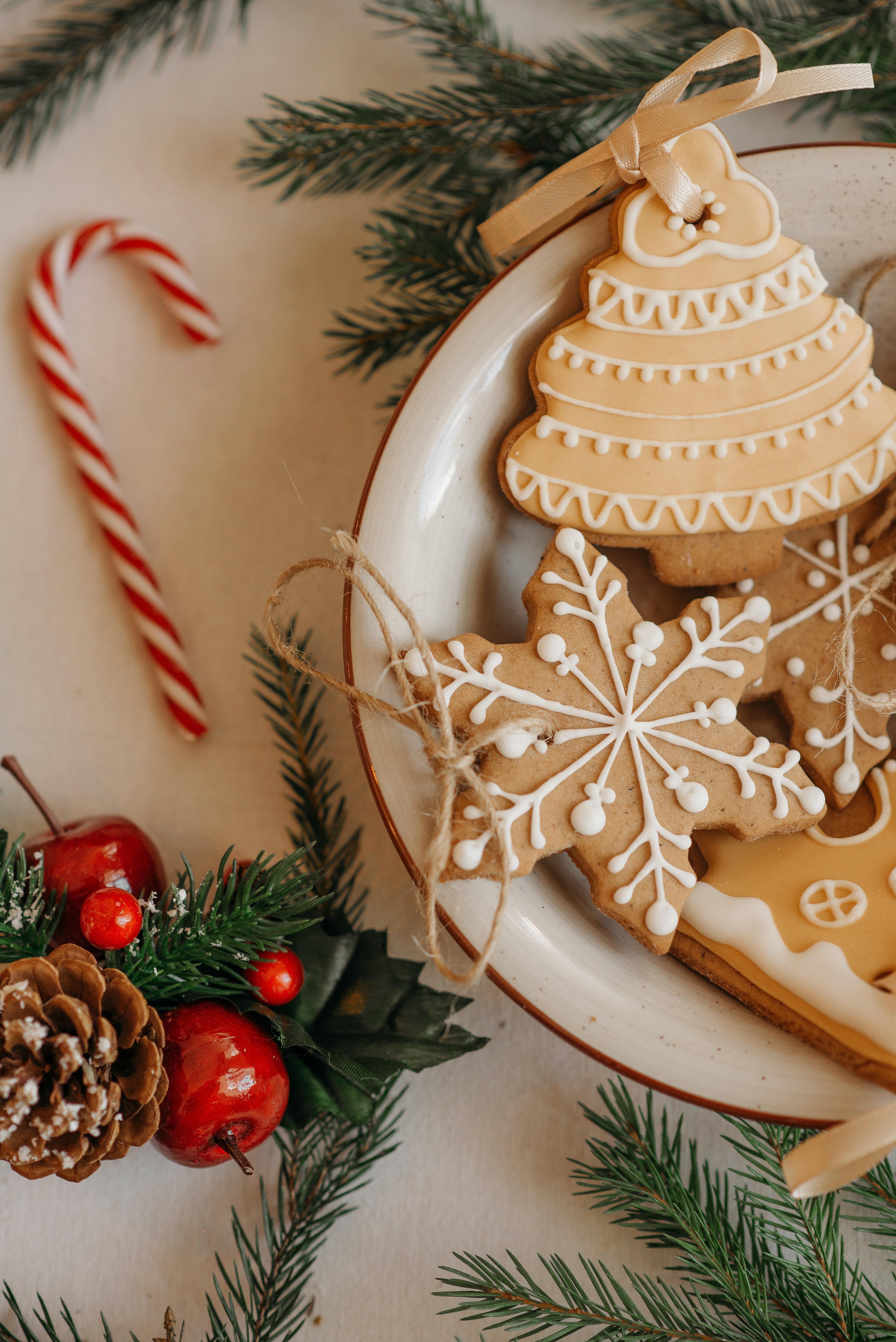 4016x6016 Christmas Cookies on White Ceramic Bowl · Free
