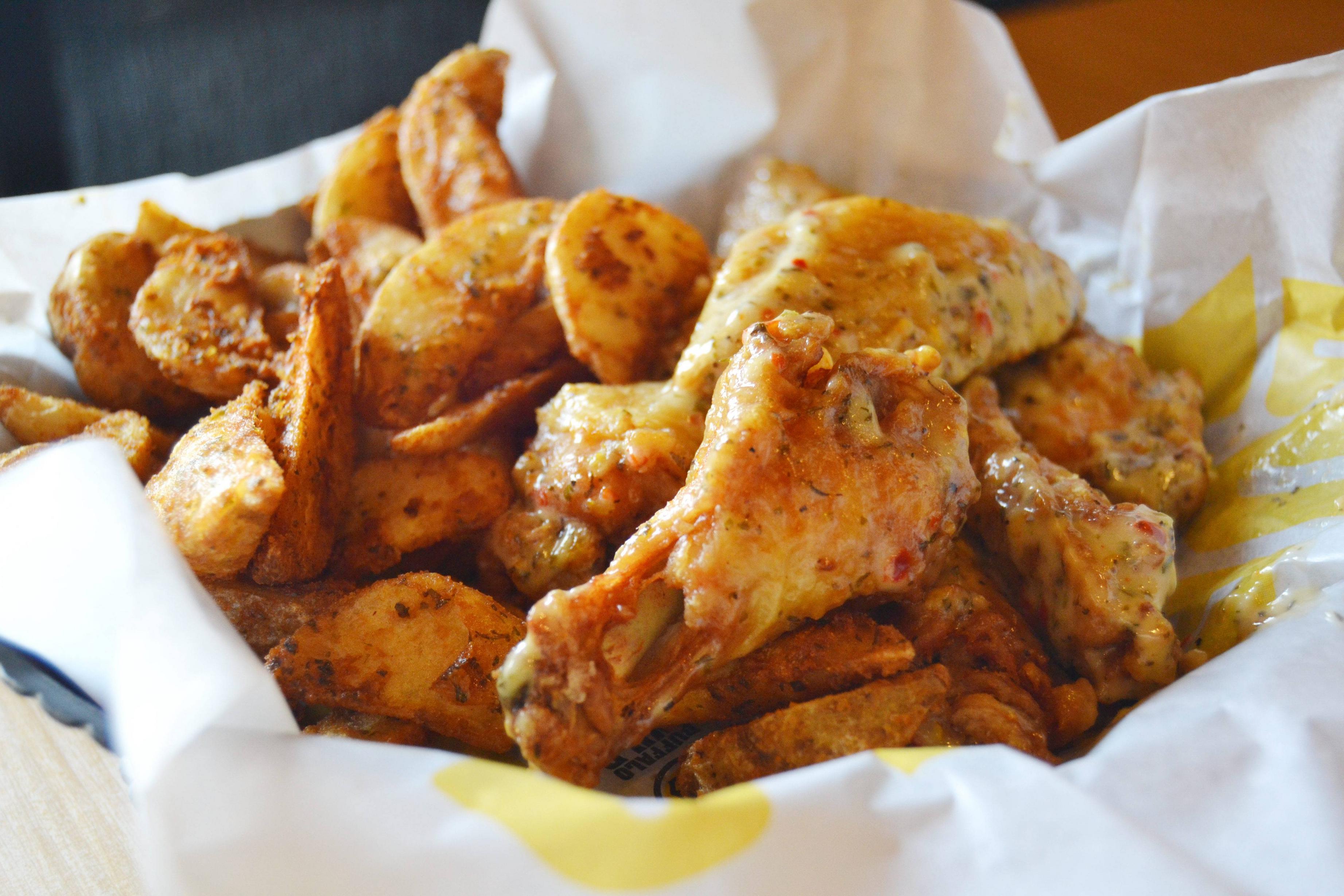 3686x2458 buffalo wild wings, chicken, food 4K Wallpaper, HD Food 4K Wallpaper, Image, Photo and Background