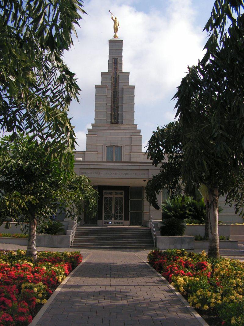 800x1067 Accra Ghana Temple