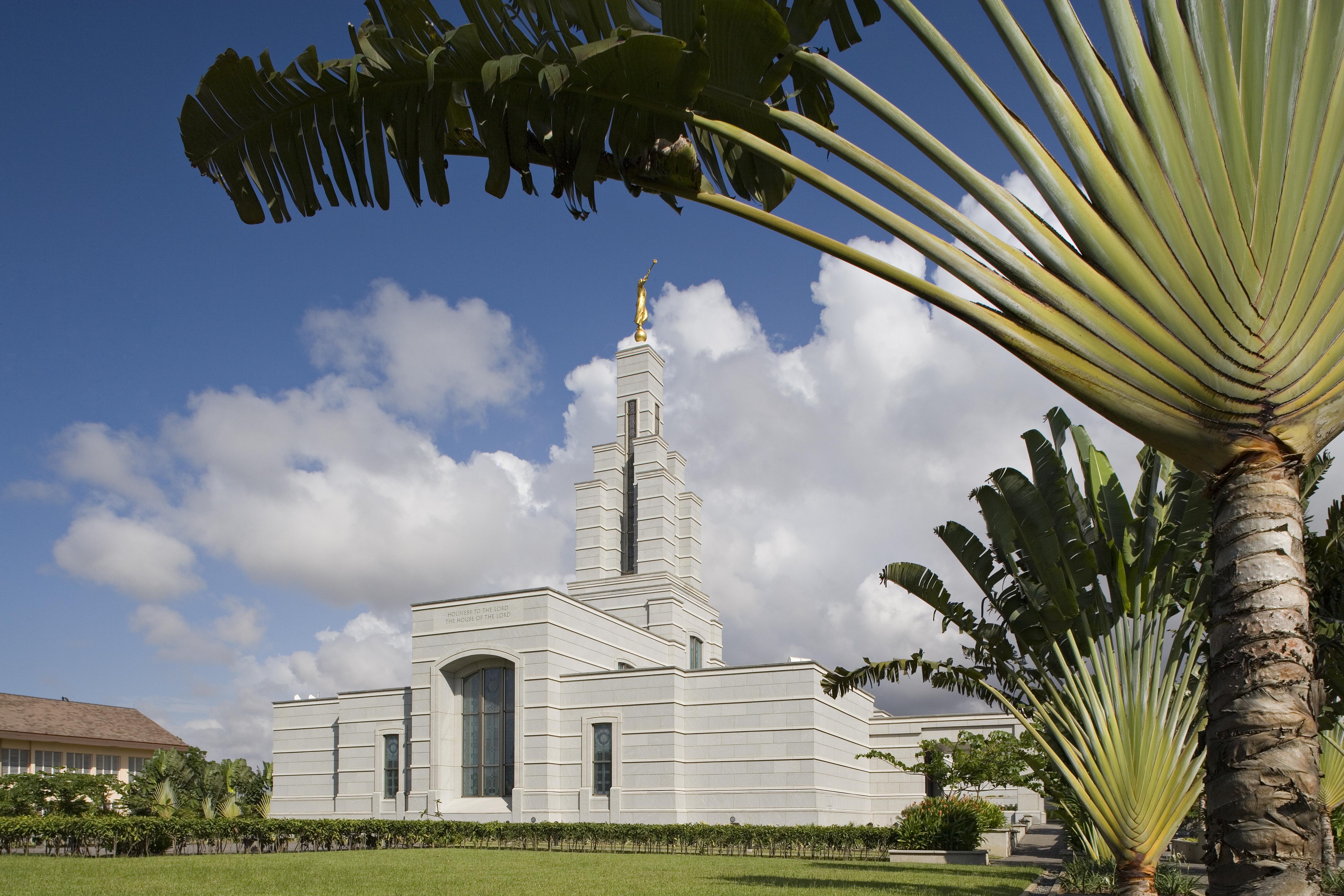 4992x3328 Accra Ghana Temple
