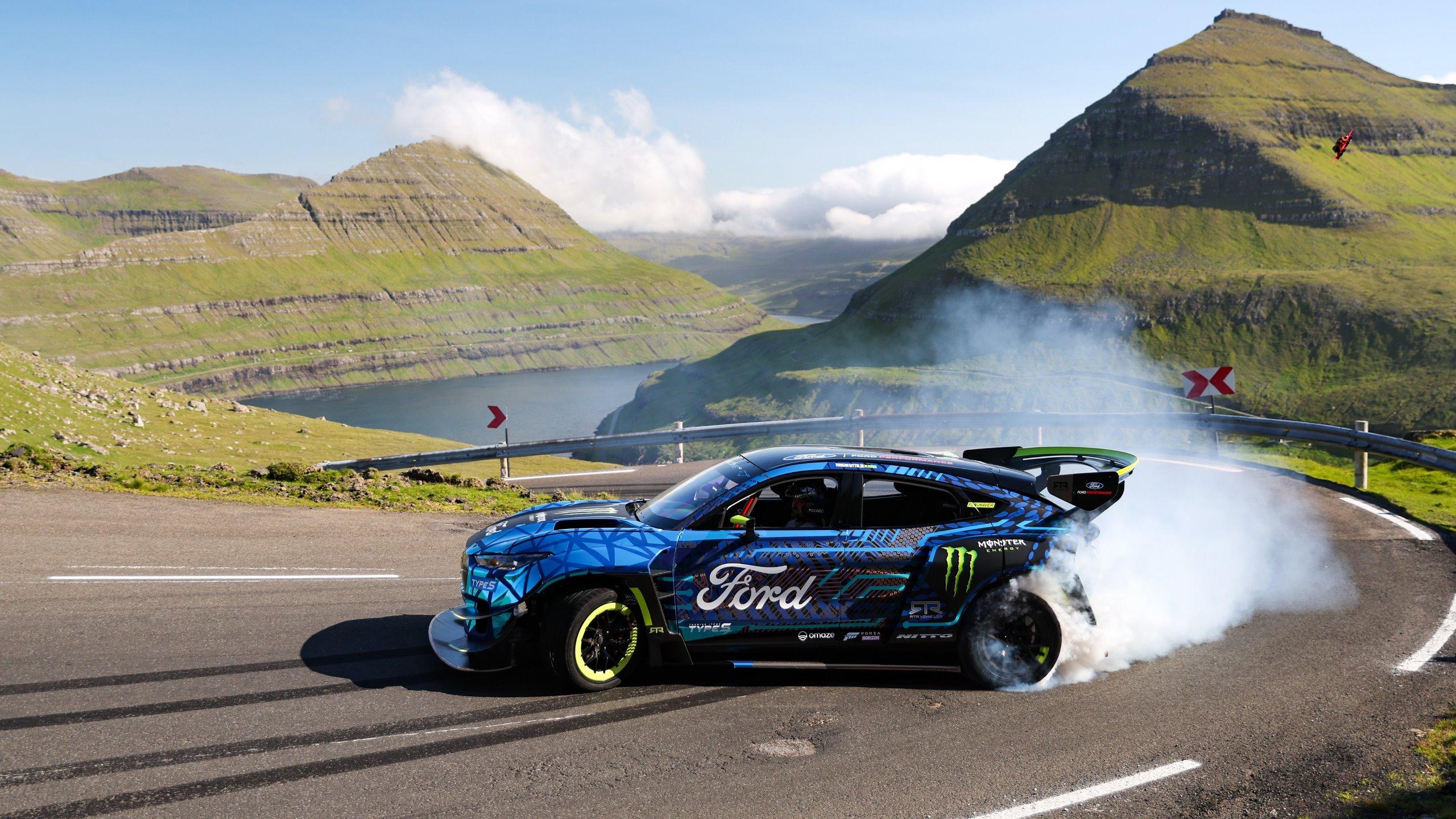 2560x1440 Ford Car Drift Drifting Road Landscape Mountains Vehicle Asphalt Ford Mustang Mach E Wallpaper:2560x1440