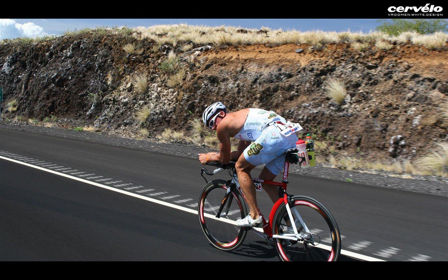 1440x900 Cervelo Wallpaper (October)