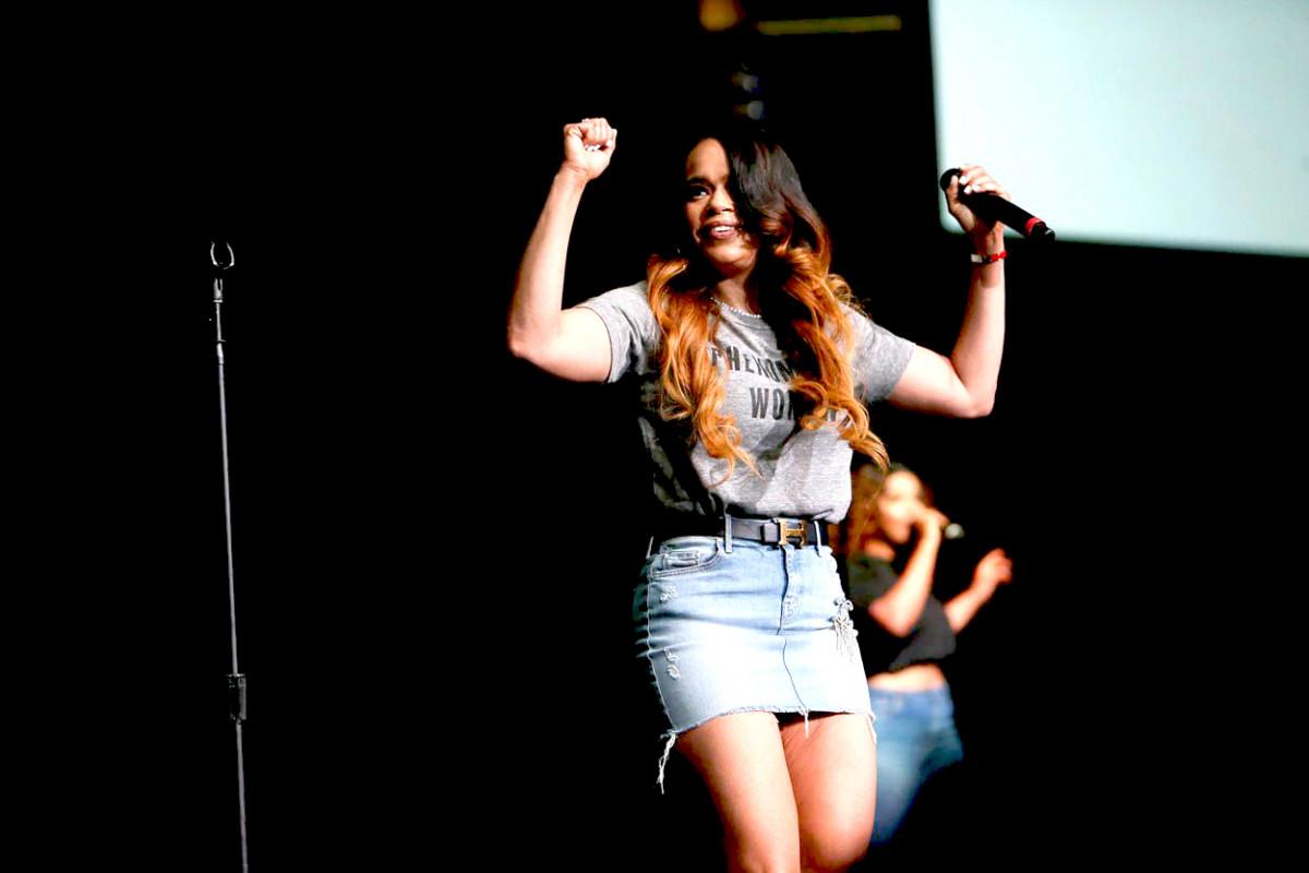 1200x800 Faith Evans wallpaper