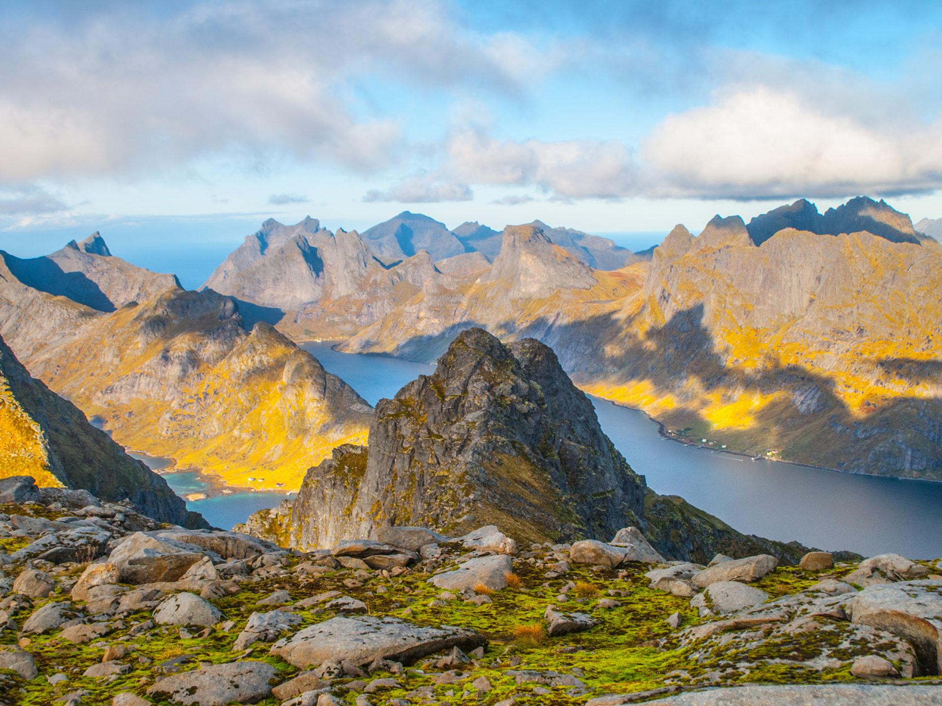 1920x1440 Lofoten Alps Norway Landscape Nature Rocky Mountains Mountain Peaks Fjords 4k Ultra HD Desktop Wallpaper For Computers Laptop Tablet And Mobile Phones :