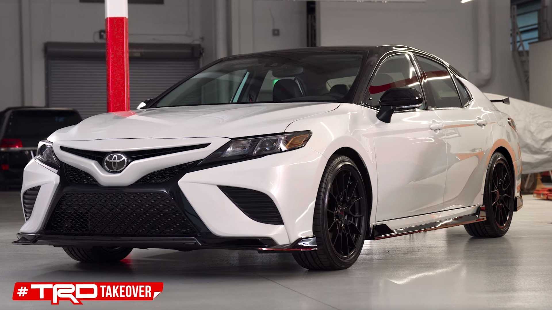 Toyota Camry 2018 TRD