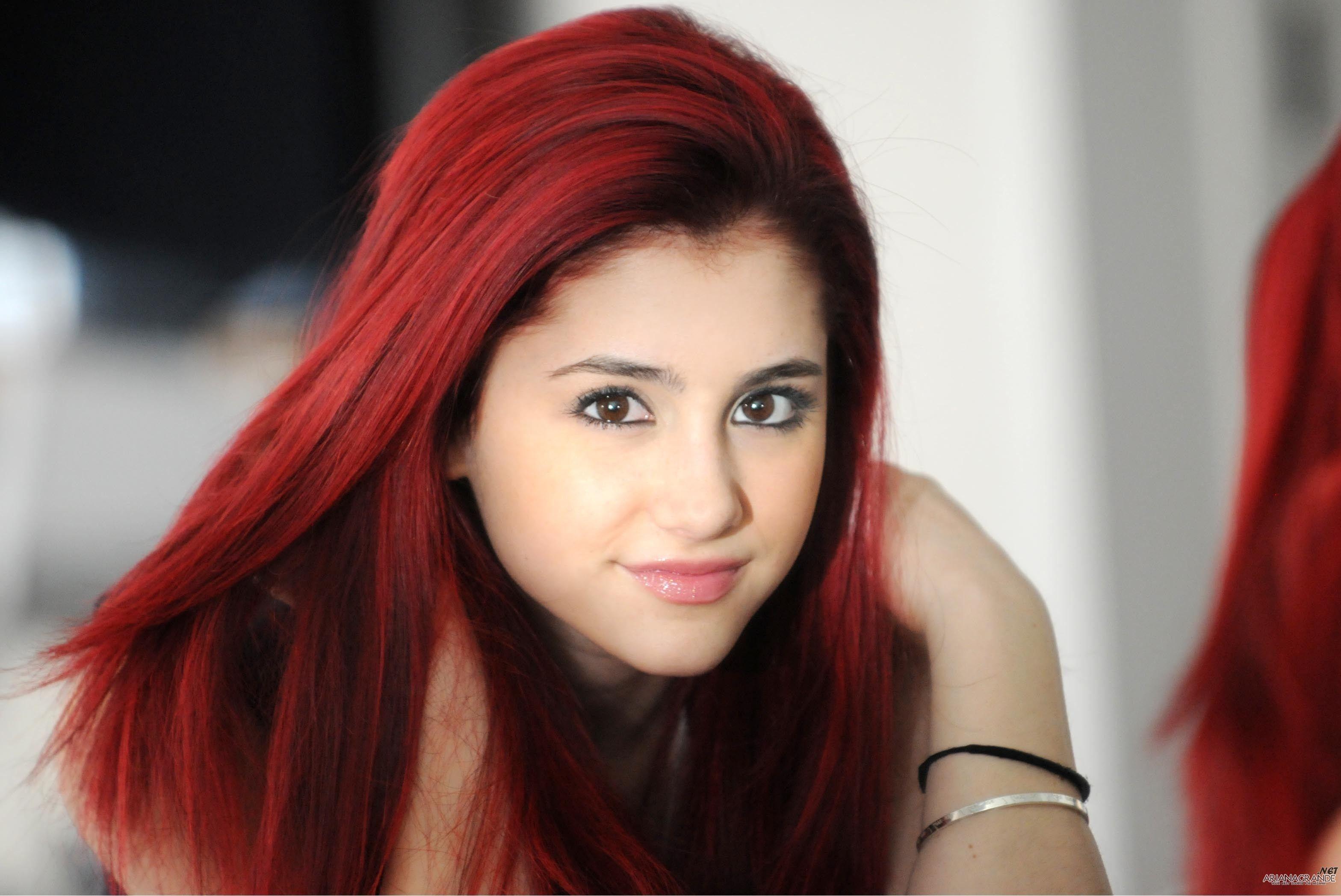 3136x2097 Ariana Grande Wallpaper