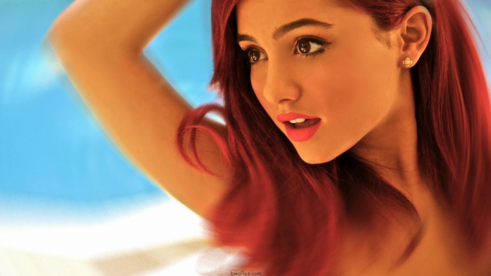 1600x900 Ariana Grande Hot Red Hair