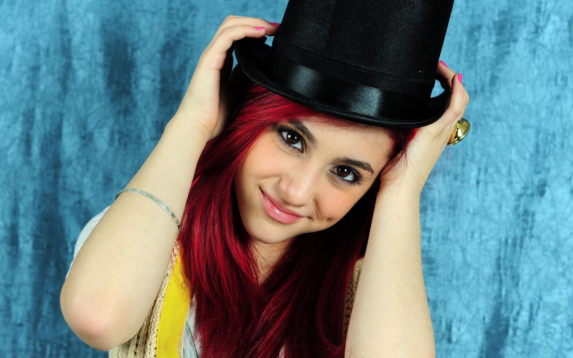 Ariana Grande Red Wallpapers - Top Free Ariana Grande Red Backgrounds - WallpaperAccess