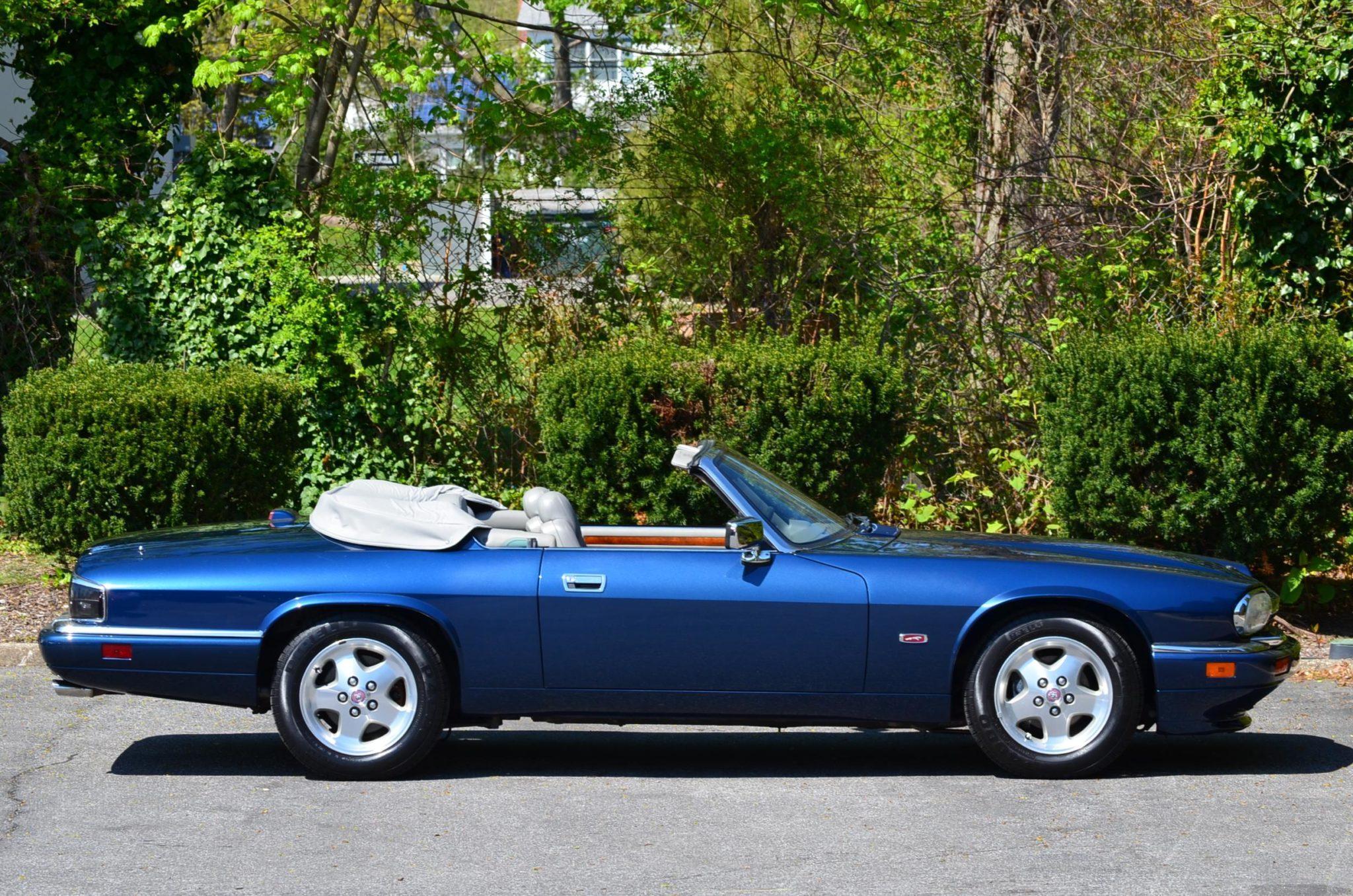 2048x1356 Jaguar XJS HD Wallpaper