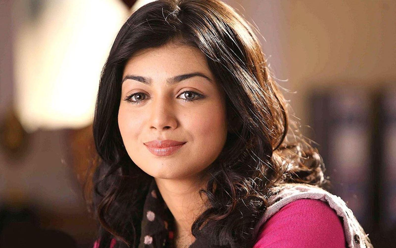 1600x1000 all actress HD wallpaper, hair, eyebrow, hairstyle, beauty, lip, chin, cheek, forehead, black hair, brown hair