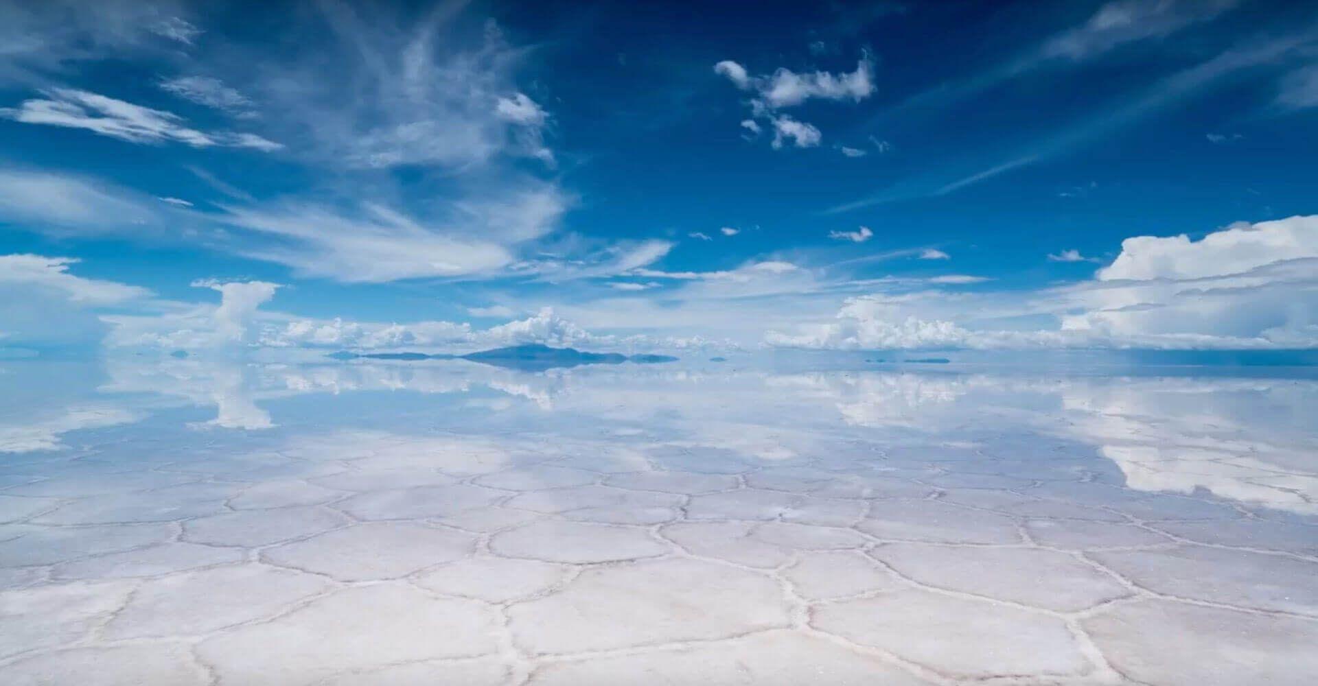 1920x1000 Uyuni Salt Flats Tayka tour