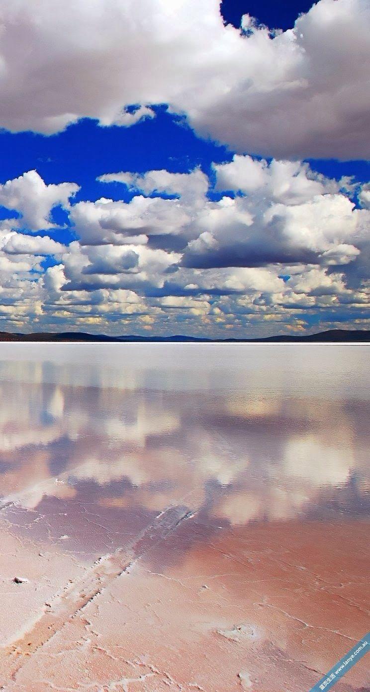 744x1392 Salar De Uyuni Wallpaper