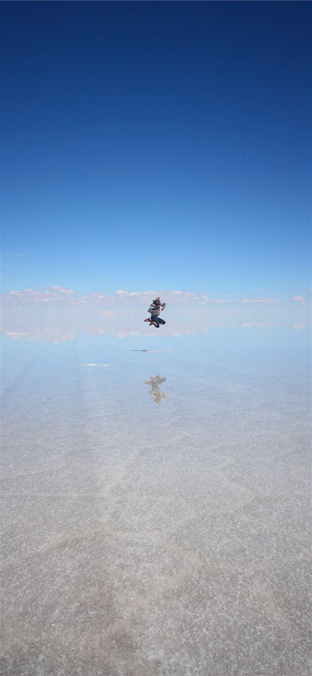 640x1385 Best Salar de uyuni iPhone 11 HD Wallpaper