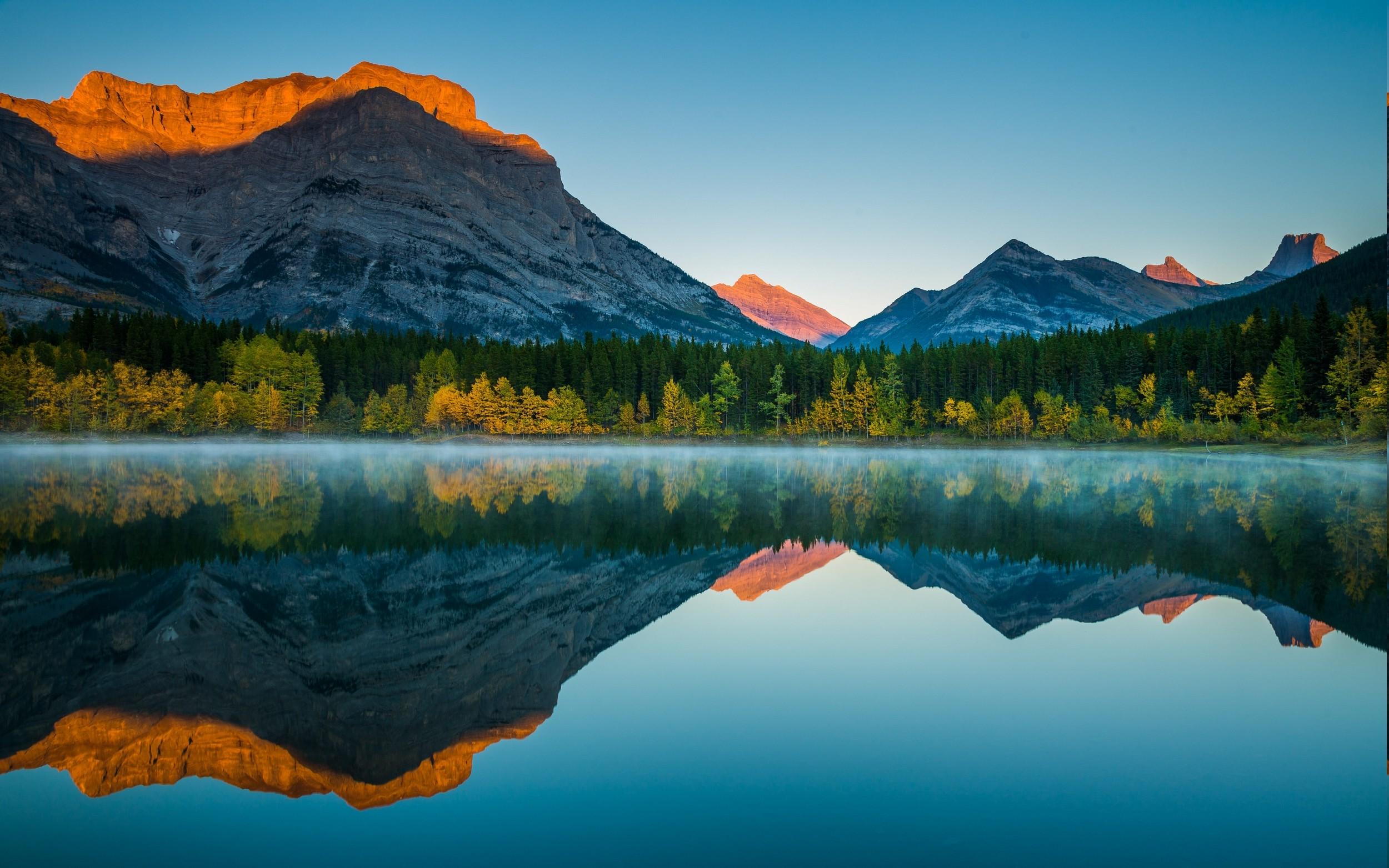 2500x1563 Autumn National Park Wallpaper