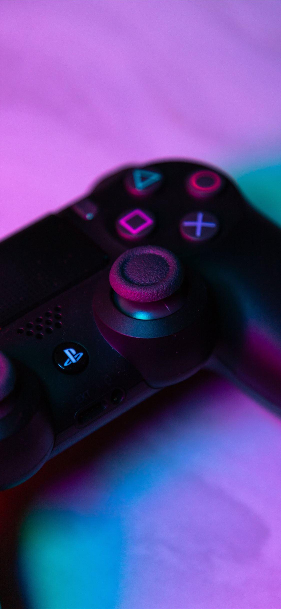 1125x2436 Sony PS4 DualShock controller iPhone 11 Wallpaper Free Download