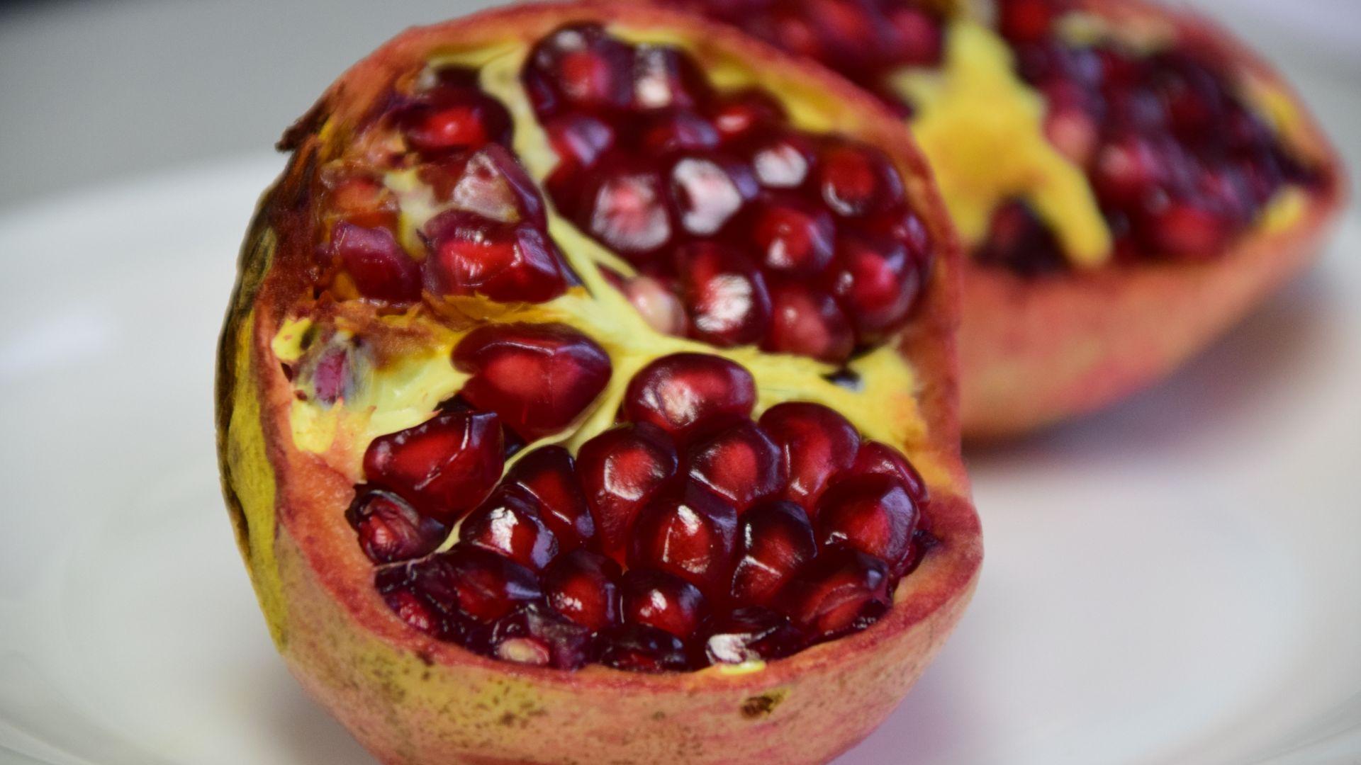 1920x1080 Desktop Wallpaper Pomegranate Fruit Close Up, HD Image, Picture, Background, Atuel3