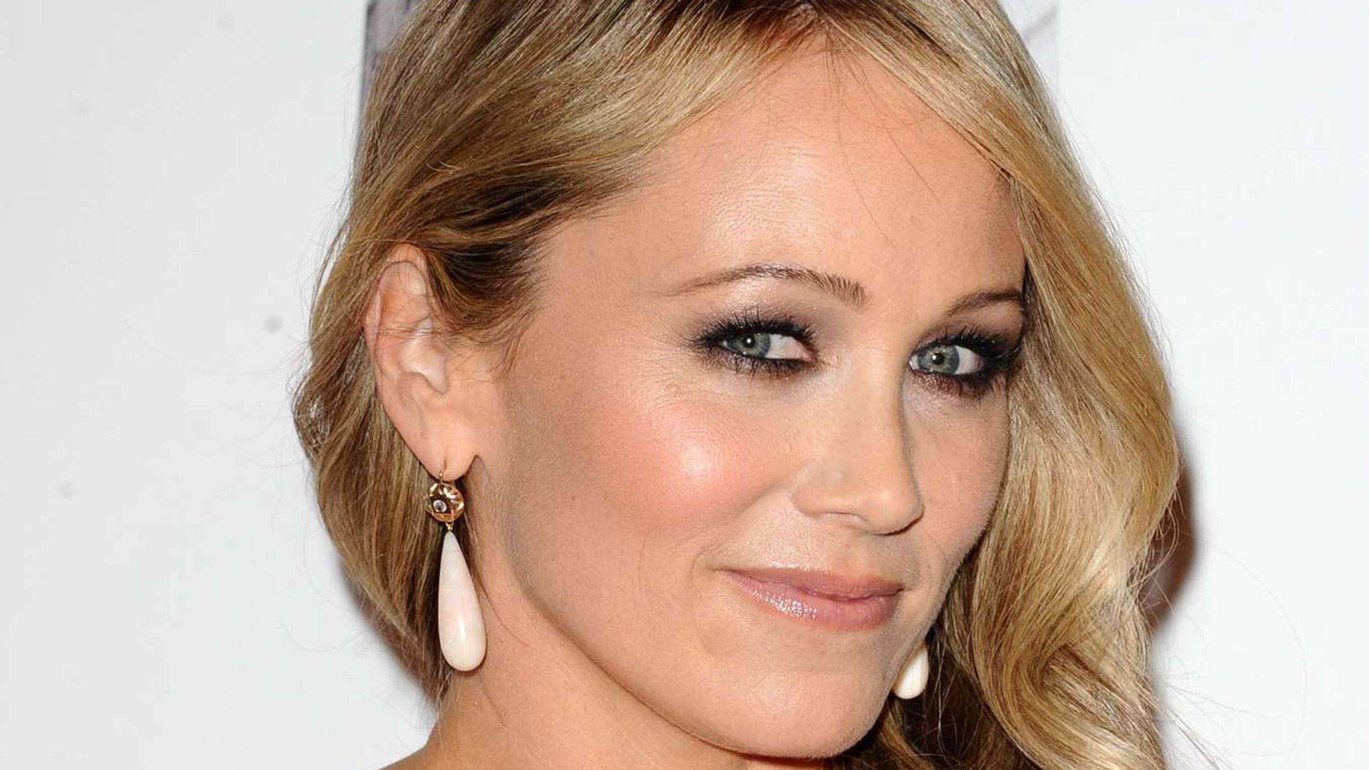 1920x1080 Christine Taylor Face Wallpaper 60916 1920x1080px