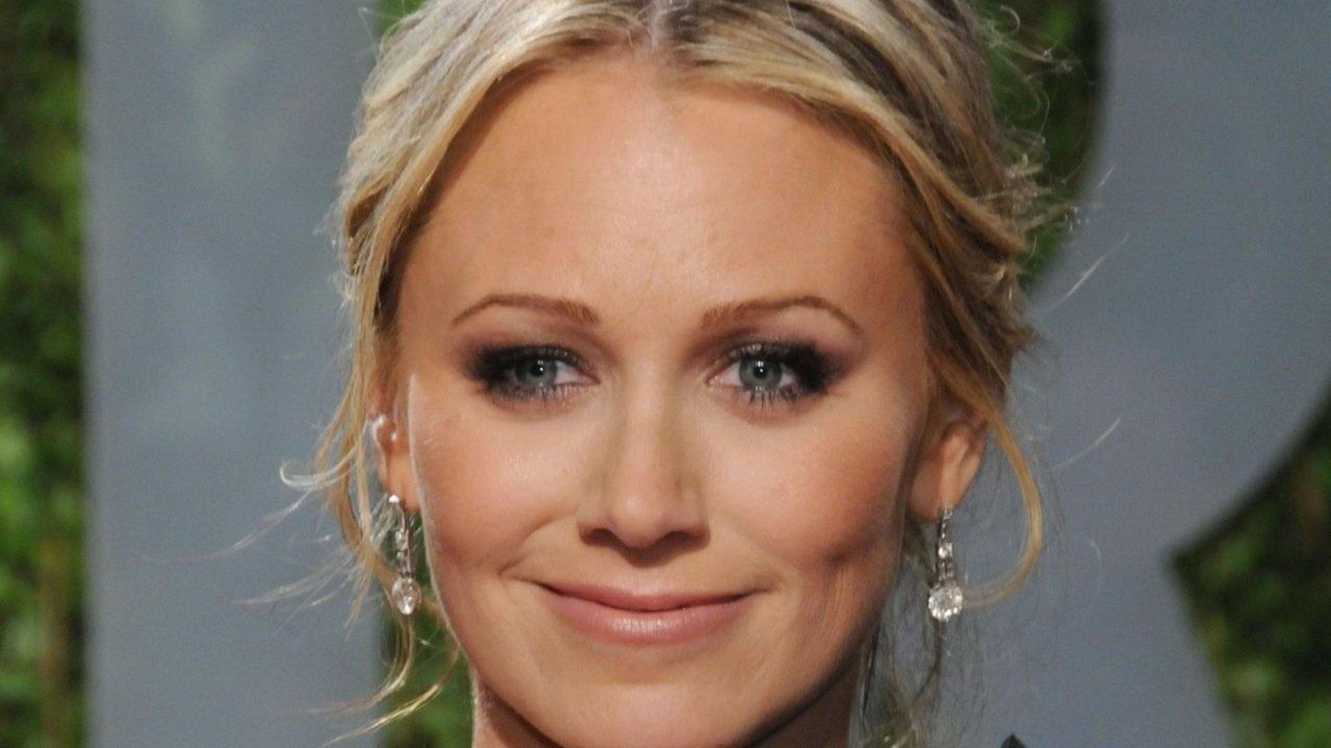 1920x1080 Christine Taylor HD Wallpaper