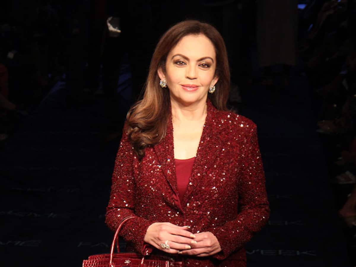 1200x900 You will be shocked to know the cost of Nita Ambani's phone