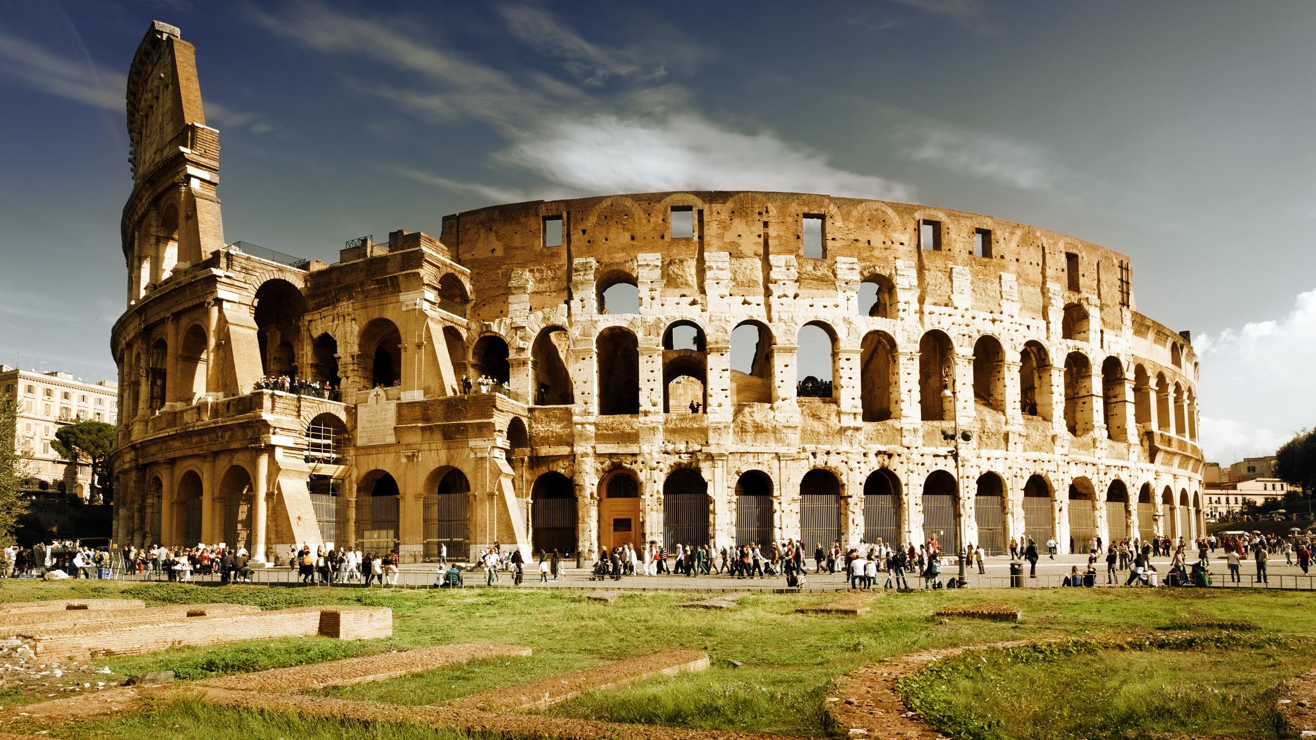 2560x1440 Wallpaper Tourist attractions, the Colosseum, Italy 2560x1600 HD Picture, Image