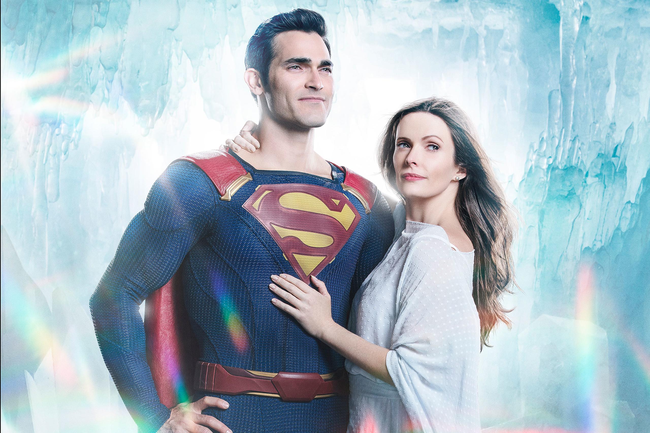 2560x1707 Superman And Lois HD Wallpaper