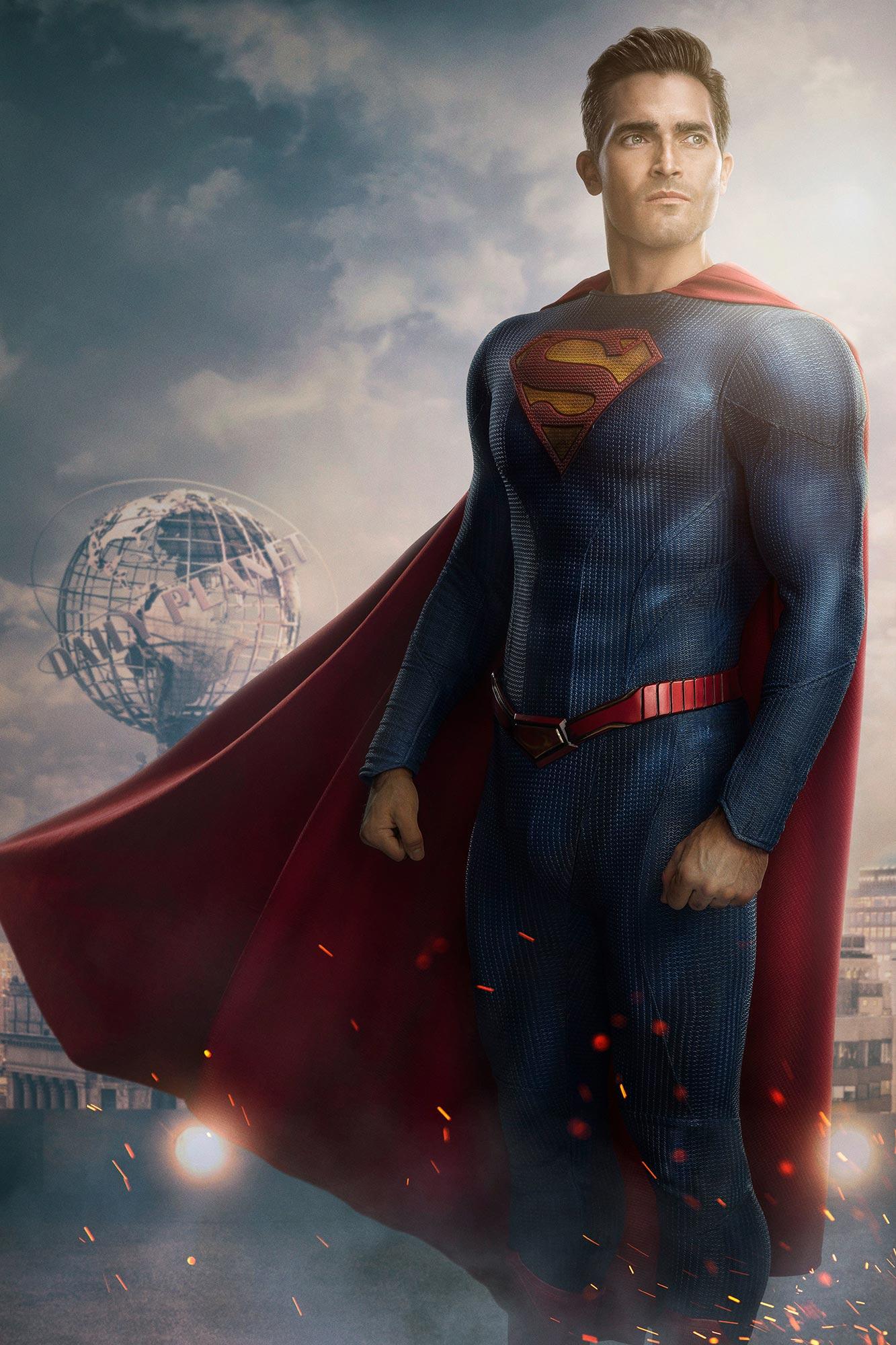 1333x2000 Superman & Lois reveals first photo of Tyler Hoechlin's new suit