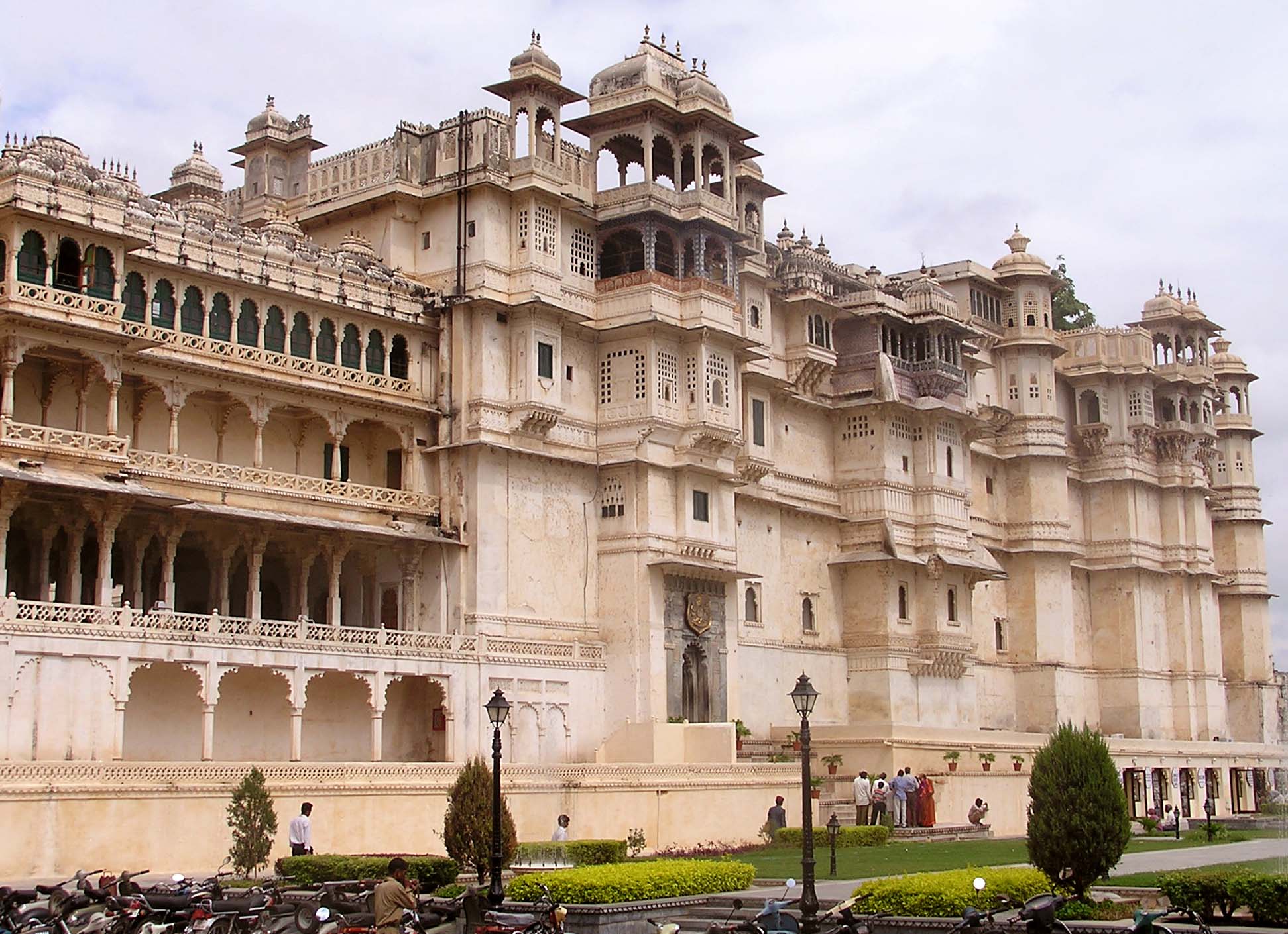 1943x1410 CITY PALACE MUSEUM Photo, Image and Wallpaper, HD Image, Near