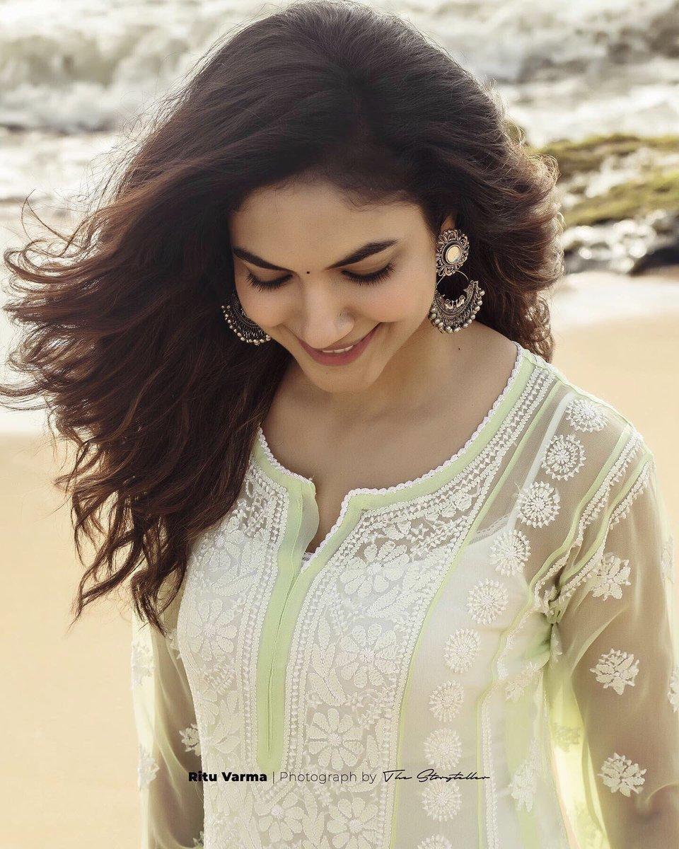 960x1200 Ritu Varma. Super Cute and Hot Pics