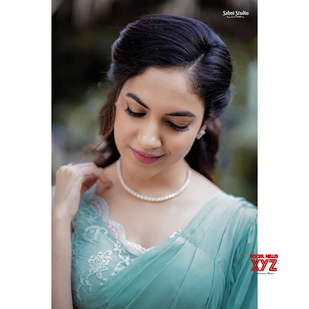 1080x1080 Actress Ritu Varma New Insta Stills News XYZ