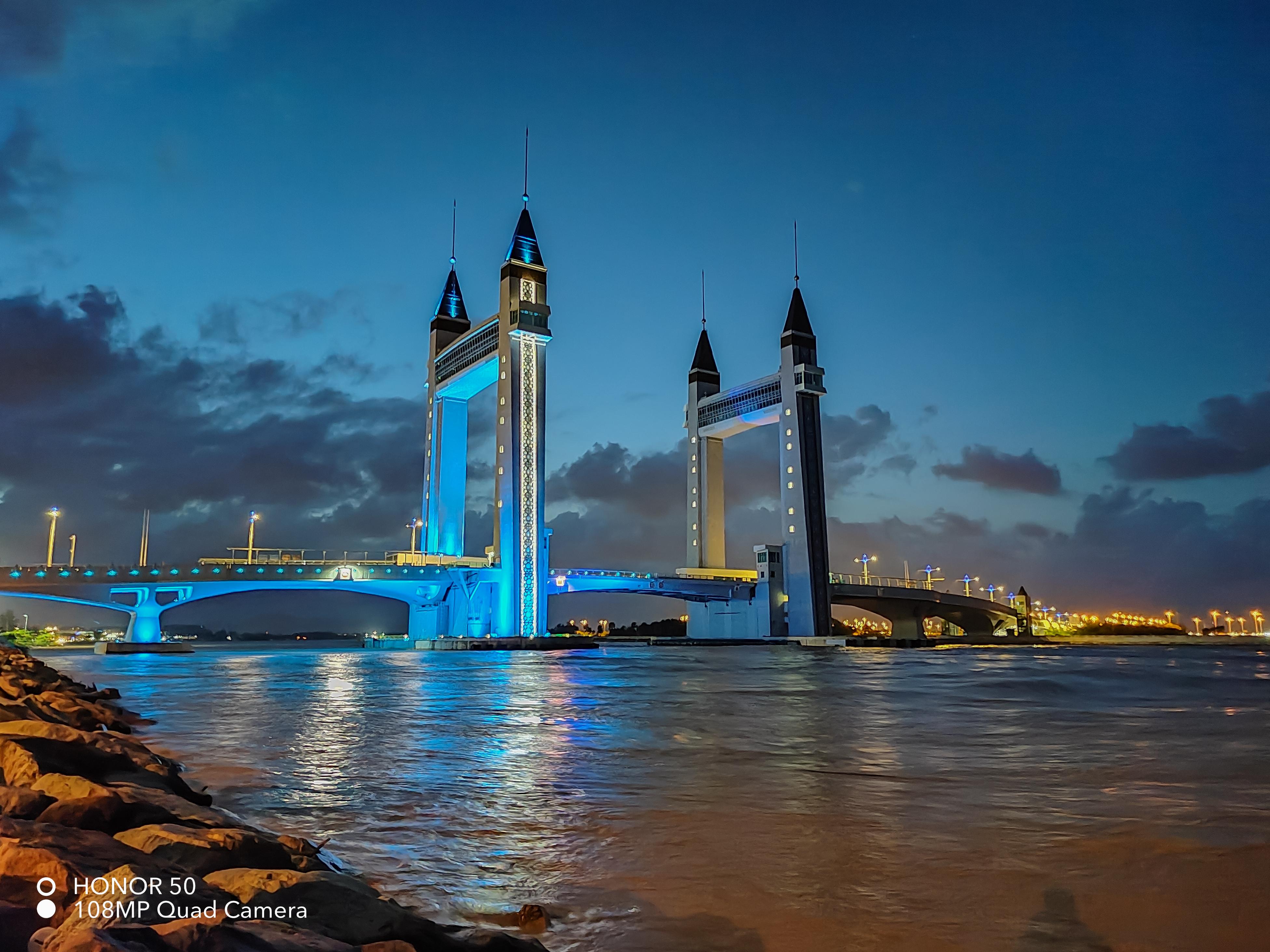 3904x2928 Kuala Terengganu Drawbridge. HONOR CLUB (Global)