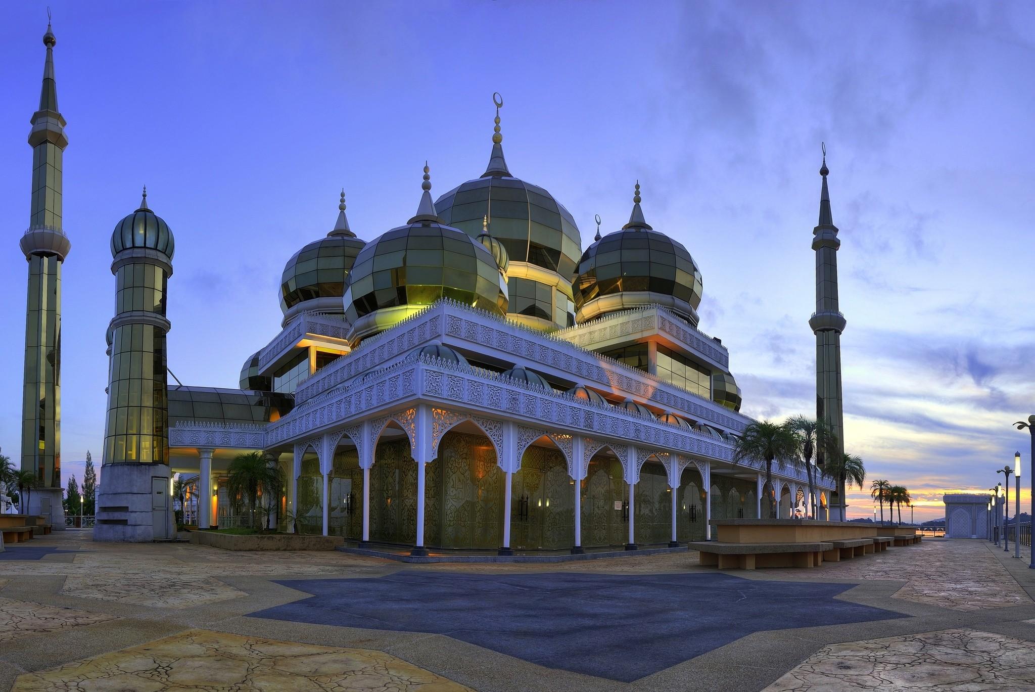 2048x1369 Masjid Kristall HD Wallpaper