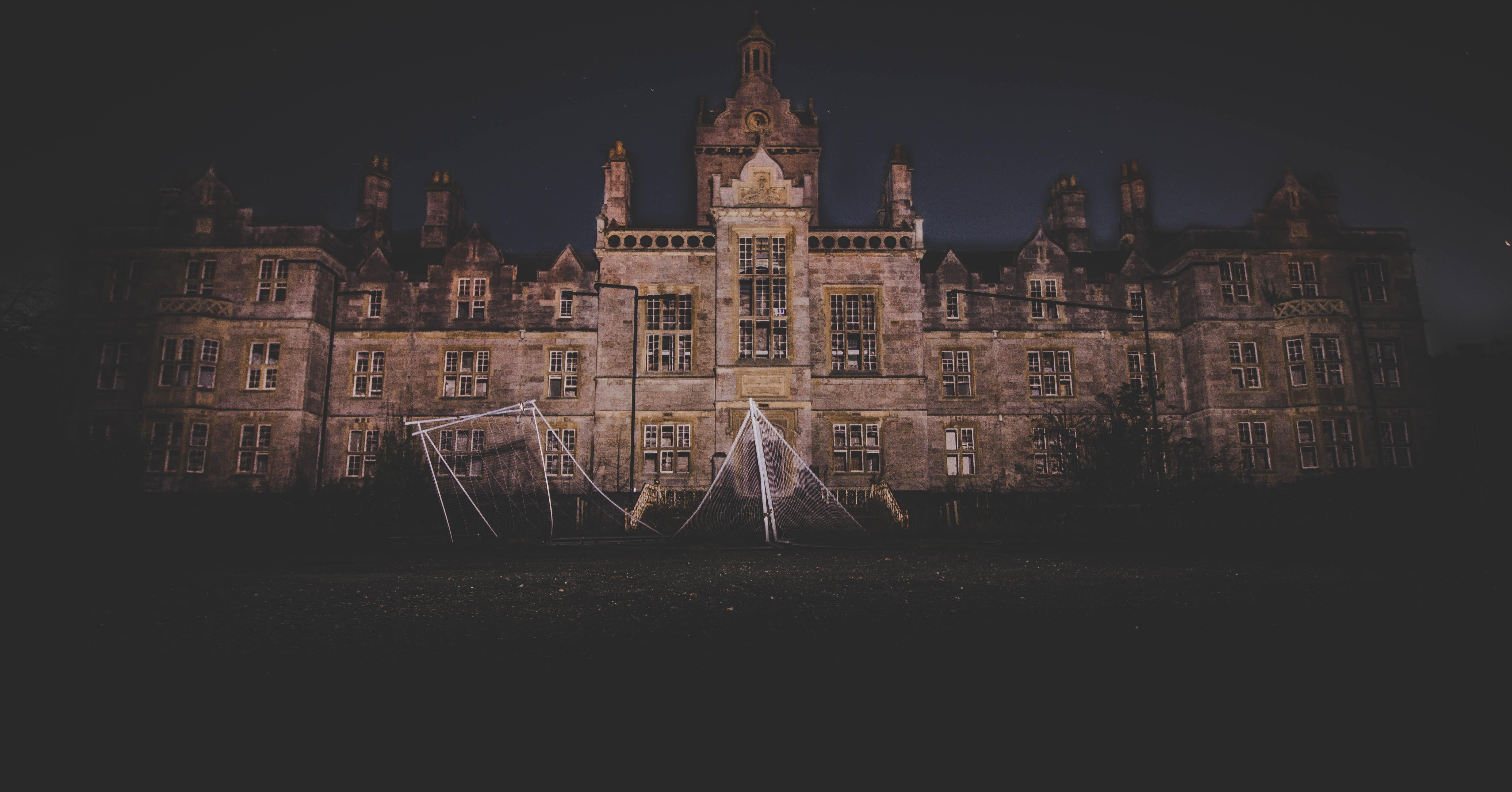 5653x2960 Best Haunted Castle Photo · 100% Free Downloads