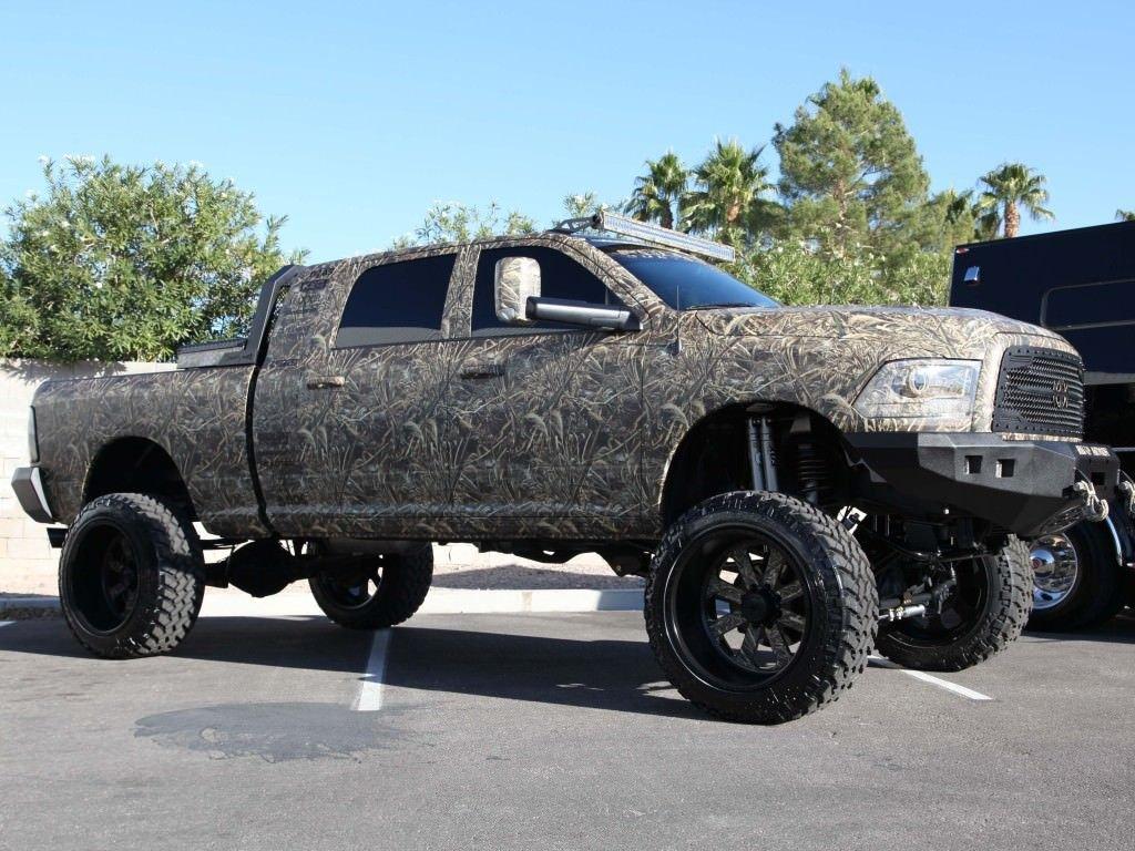 1024x768 Lifted GMC Truck Background Wallpaper 86920
