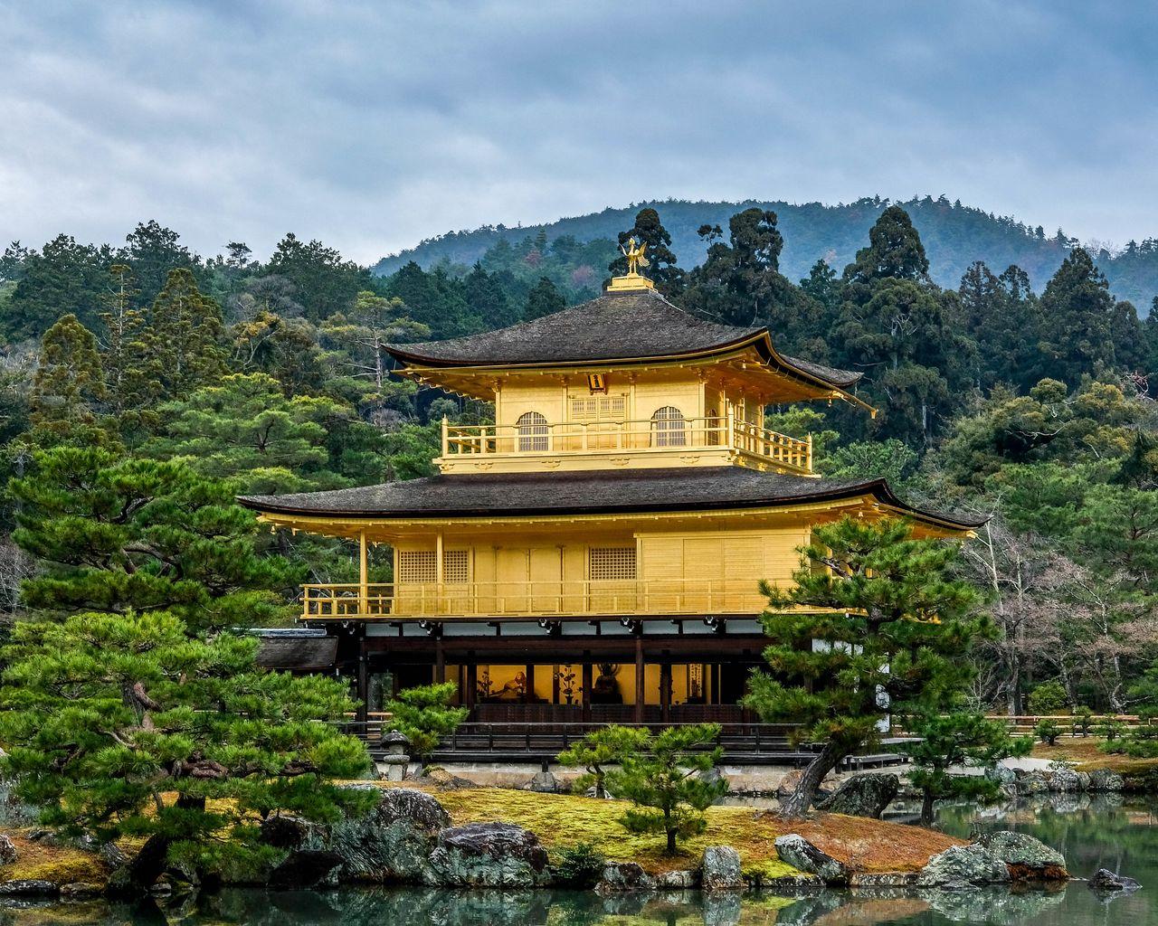 1280x1024 Download wallpaper 1280x1024 temple, pagoda, building, architecture, reflection, japan standard 5:4 HD background