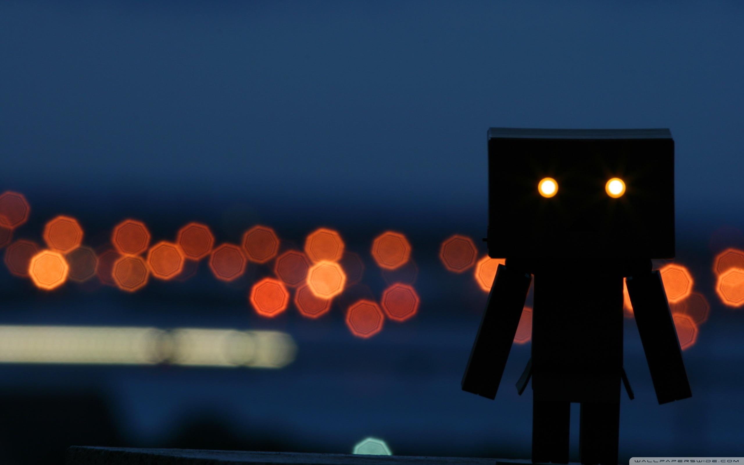 2560x1600 Little Robot Enjoying A Night Out Ultra HD Desktop Background Wallpaper for 4K UHD TV : Widescreen & UltraWide Desktop & Laptop : Tablet