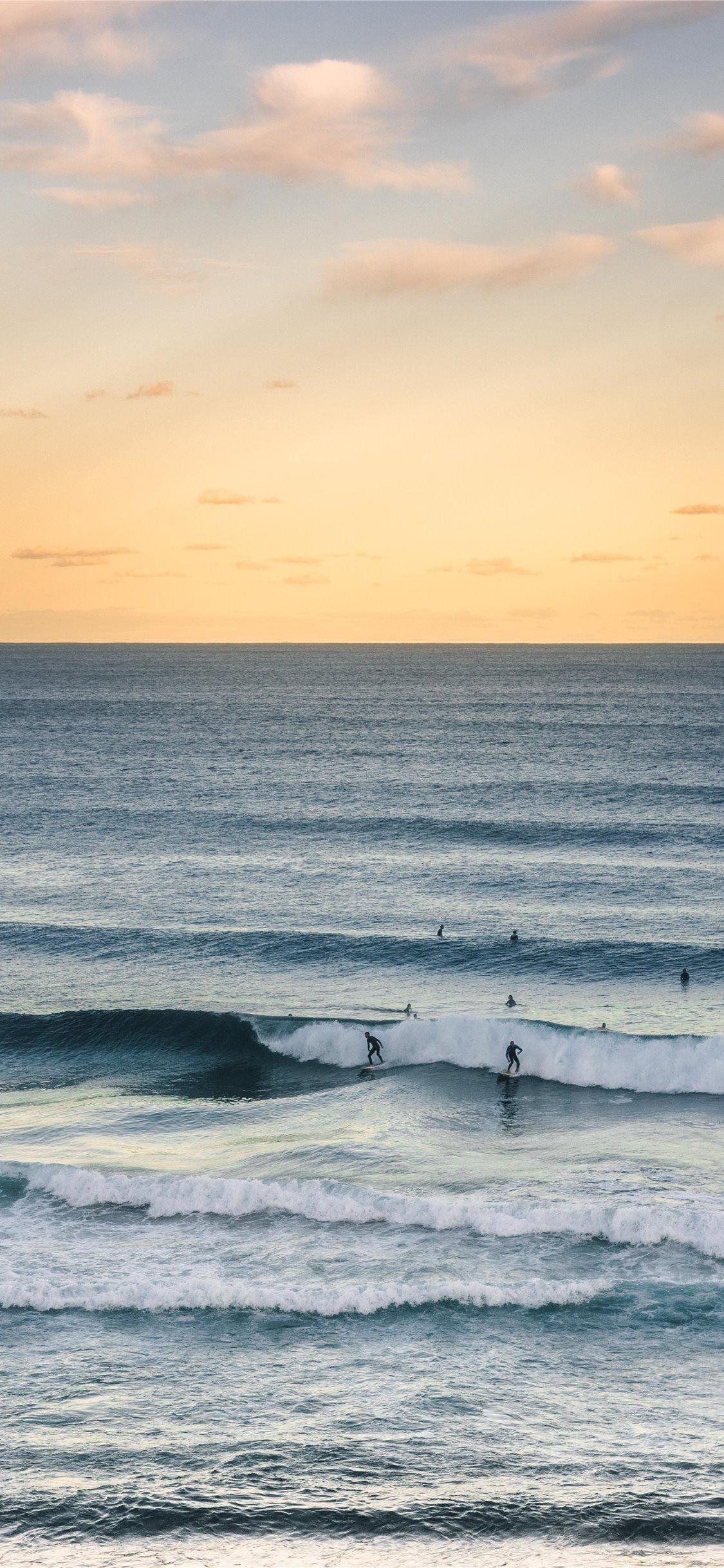 1125x2436 iPhone Wallpaper Surf