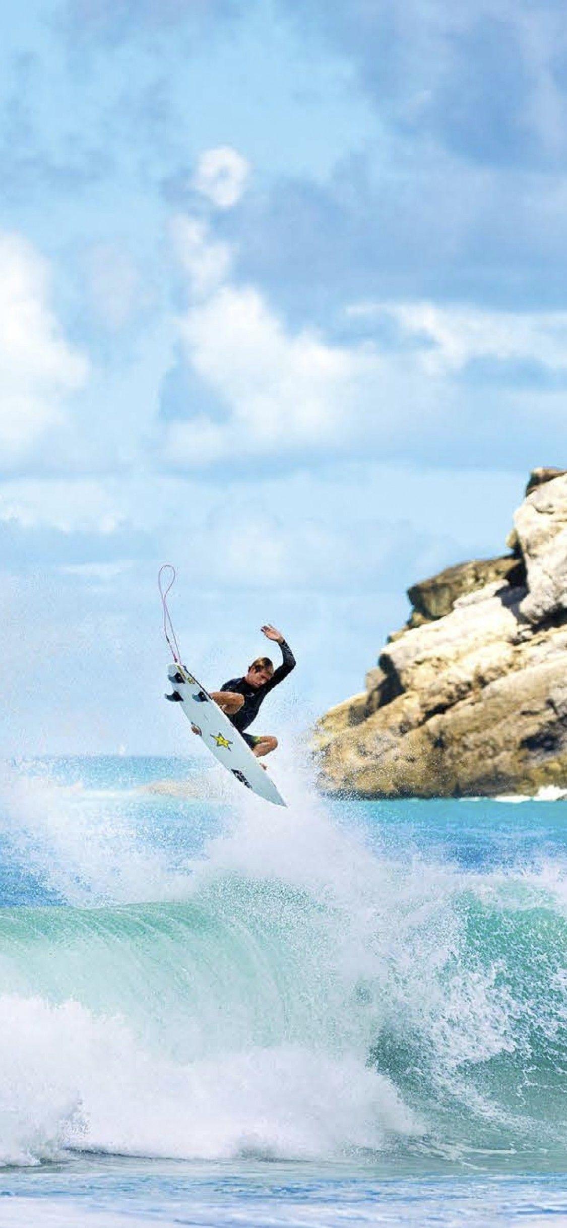 1125x2436 Surfing iPhone 5 Wallpaper