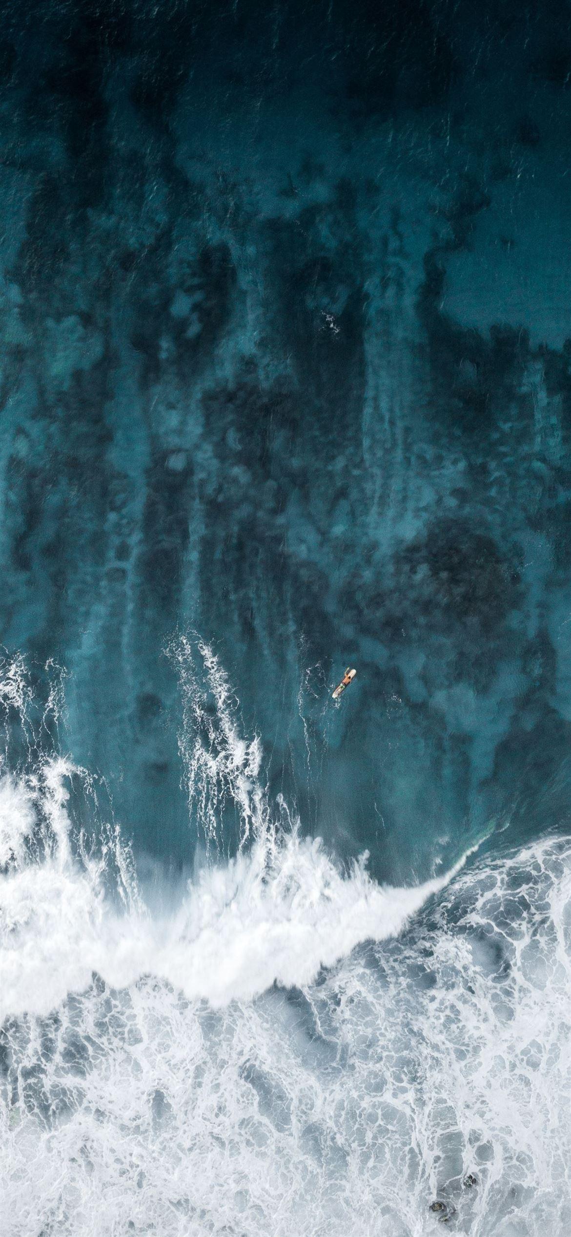 1170x2532 Best Surfer iPhone 12 HD Wallpaper