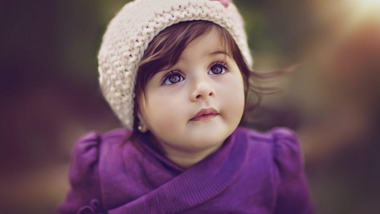 1280x720 Cute Baby in Purple Dress