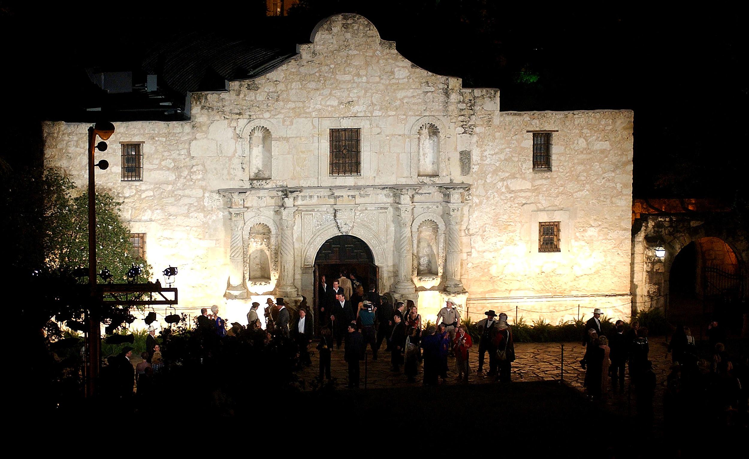 2500x1534 Authors Say We Should Forget the Alamo