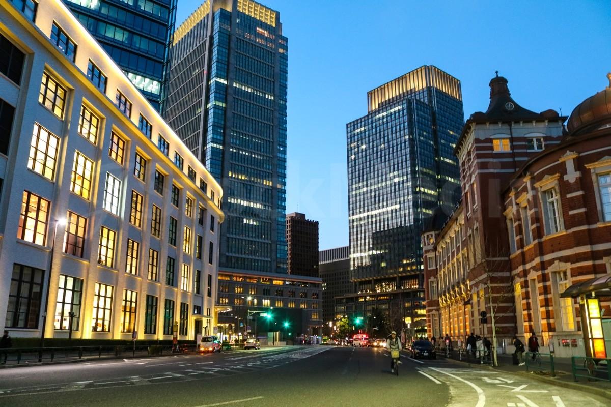 1200x800 Tokyo Station building Marunouchi at sunset Free