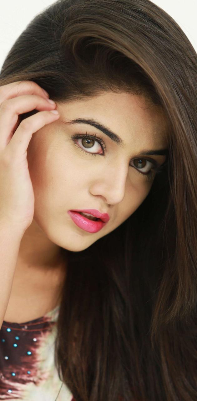 630x1280 Wamiqa Gabbi wallpaper