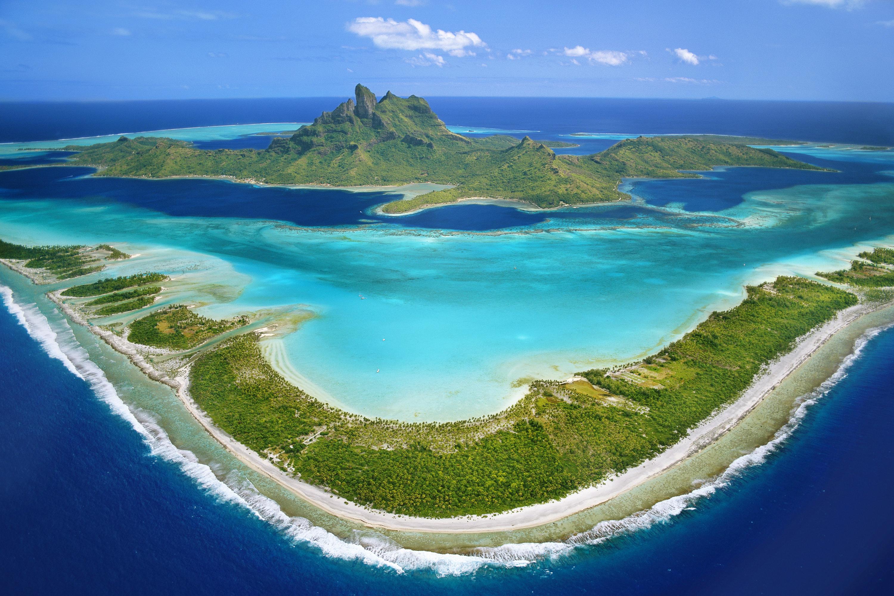 Какой остров в океане есть. Остров Бора-Бора, французская Полинезия. Bora Bora французская Полинезия. Риф Раройя Полинезия. Лагуна Бора Бора.