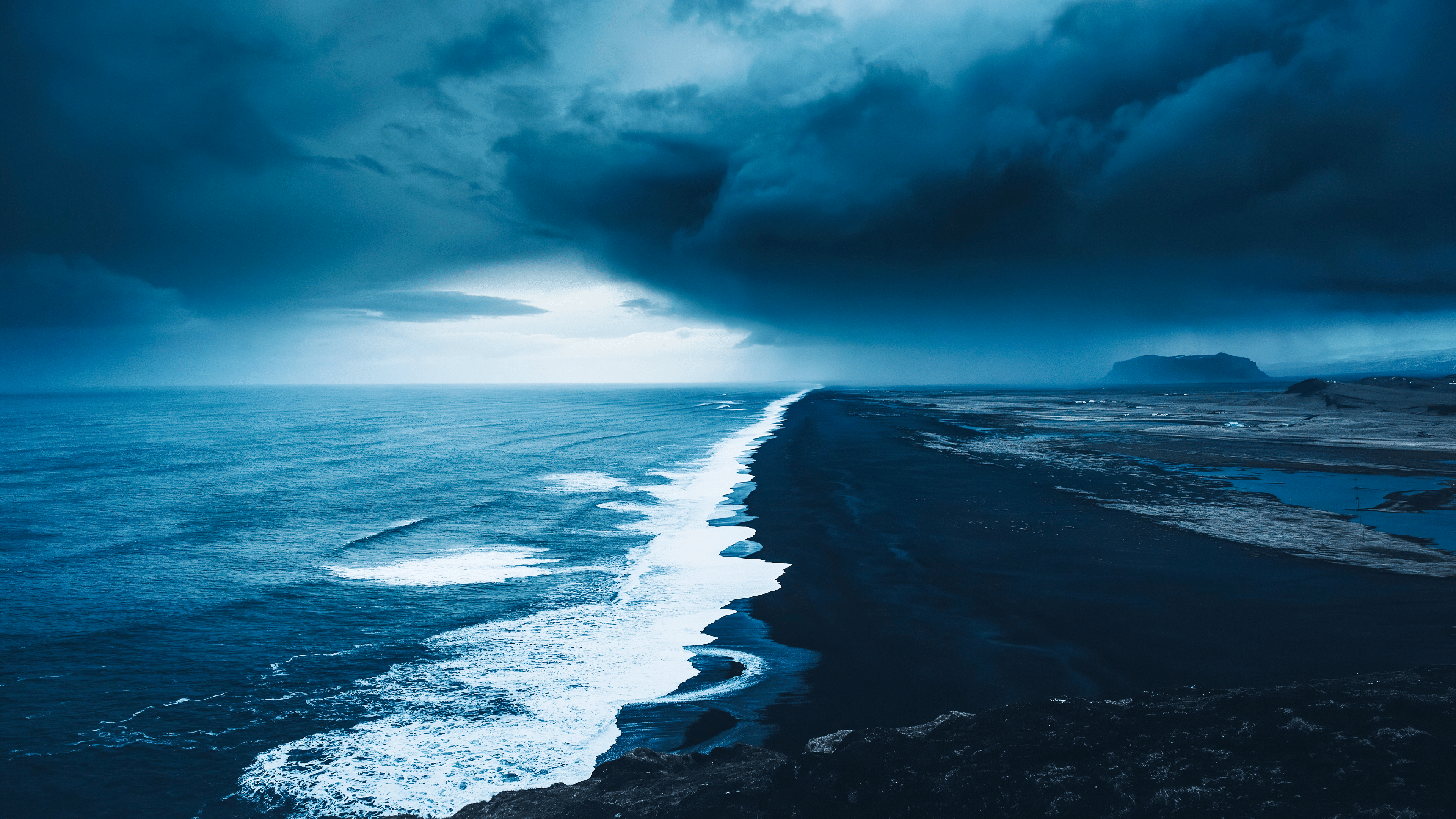 3840x2160 Solheimafjara Black Beach, Iceland [3840x2160]