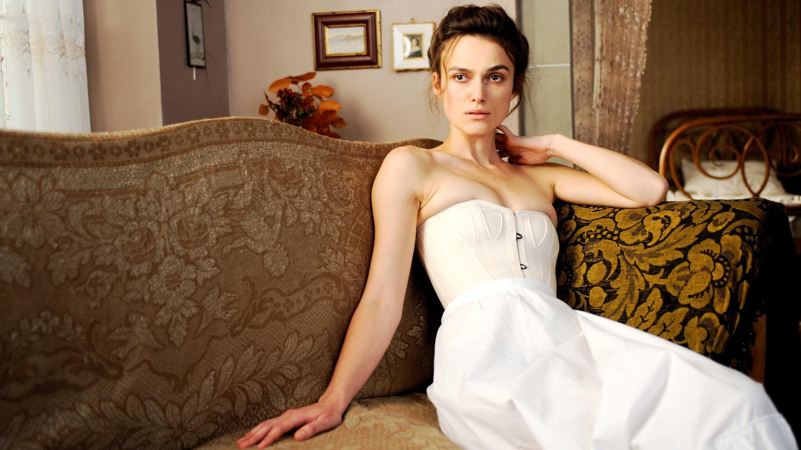 2560x1440 keira knightley, dress, room Macbook Pro Retina Wallpaper, HD Celebrities 4K Wallpaper, Image, Photo and Background