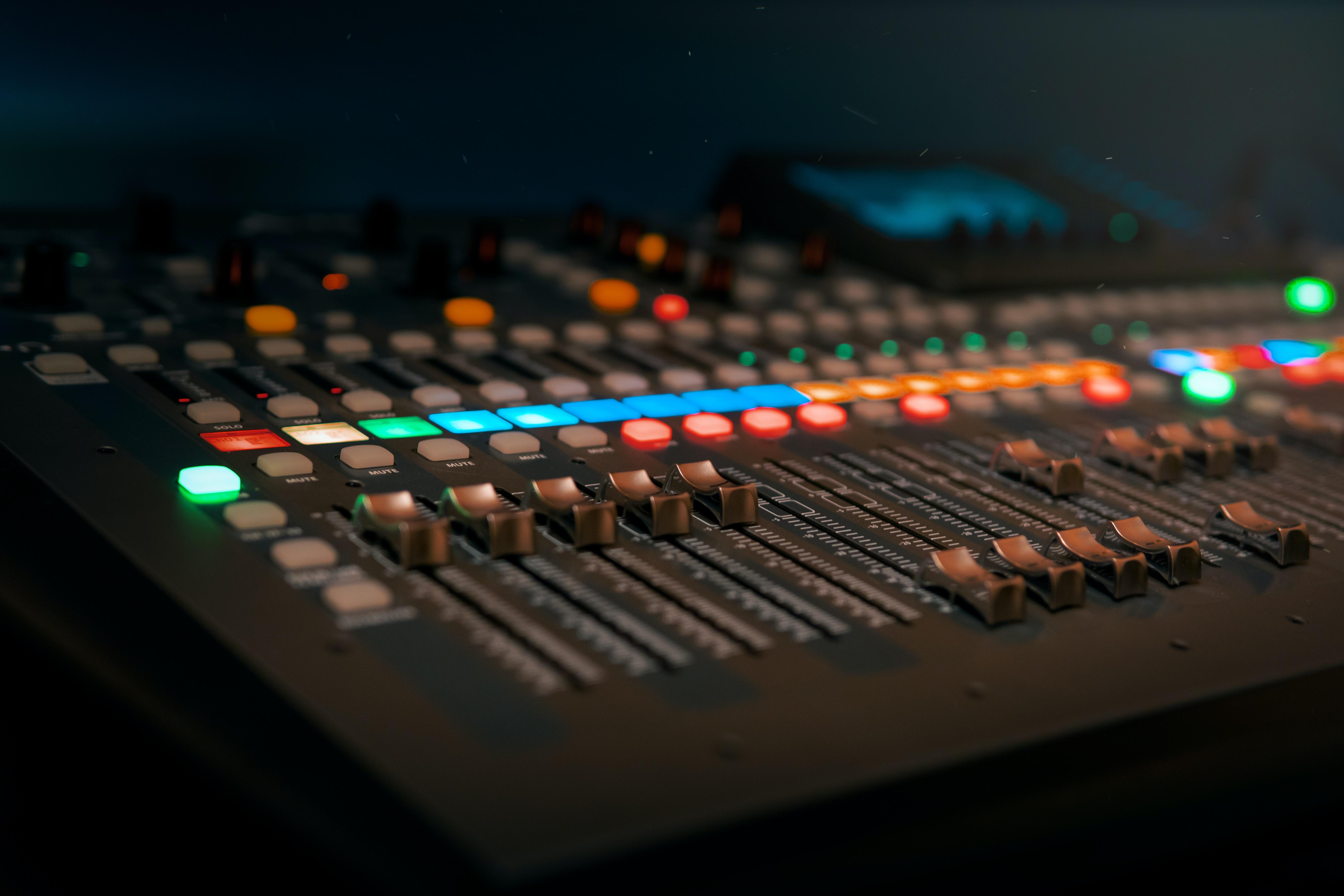 6000x4000 Best Sound Mixer Photo · 100% Free Downloads
