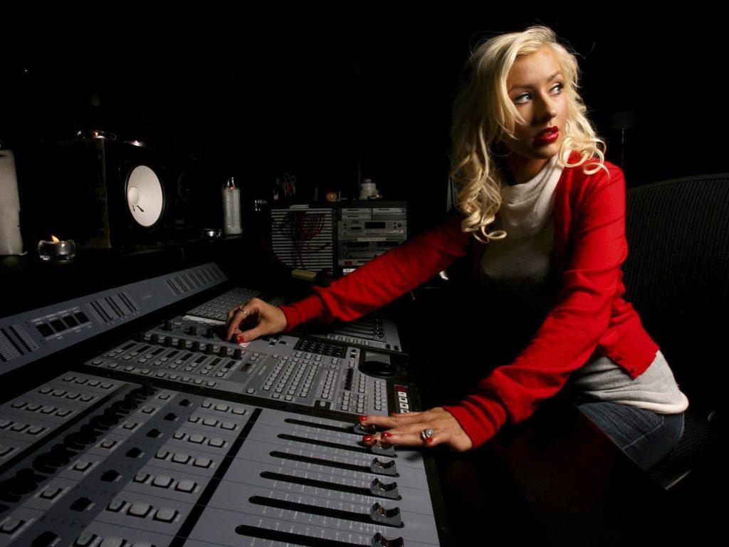 1024x768 Digital Mixing Console Music Studio Android Wallpaper free download